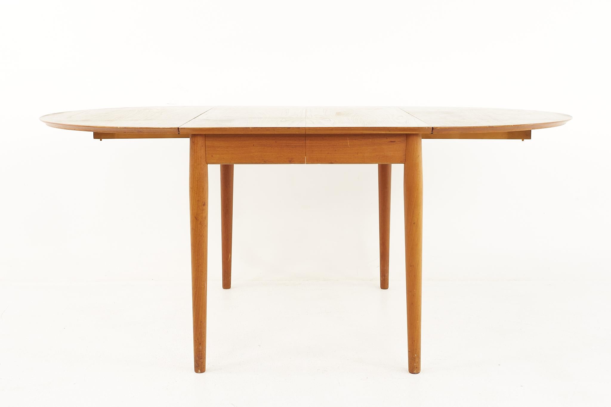 Late 20th Century Arne Vodder for Sibast Mid Century Danish Teak Drop Leaf Expanding Dining Table For Sale