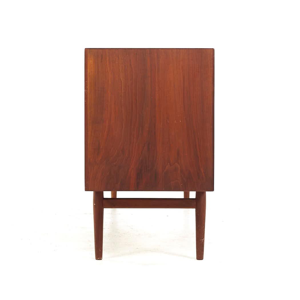 Arne Vodder for Sibast Mid Century Model 37 Danish Teak Tambour Door Credenza In Good Condition For Sale In Countryside, IL