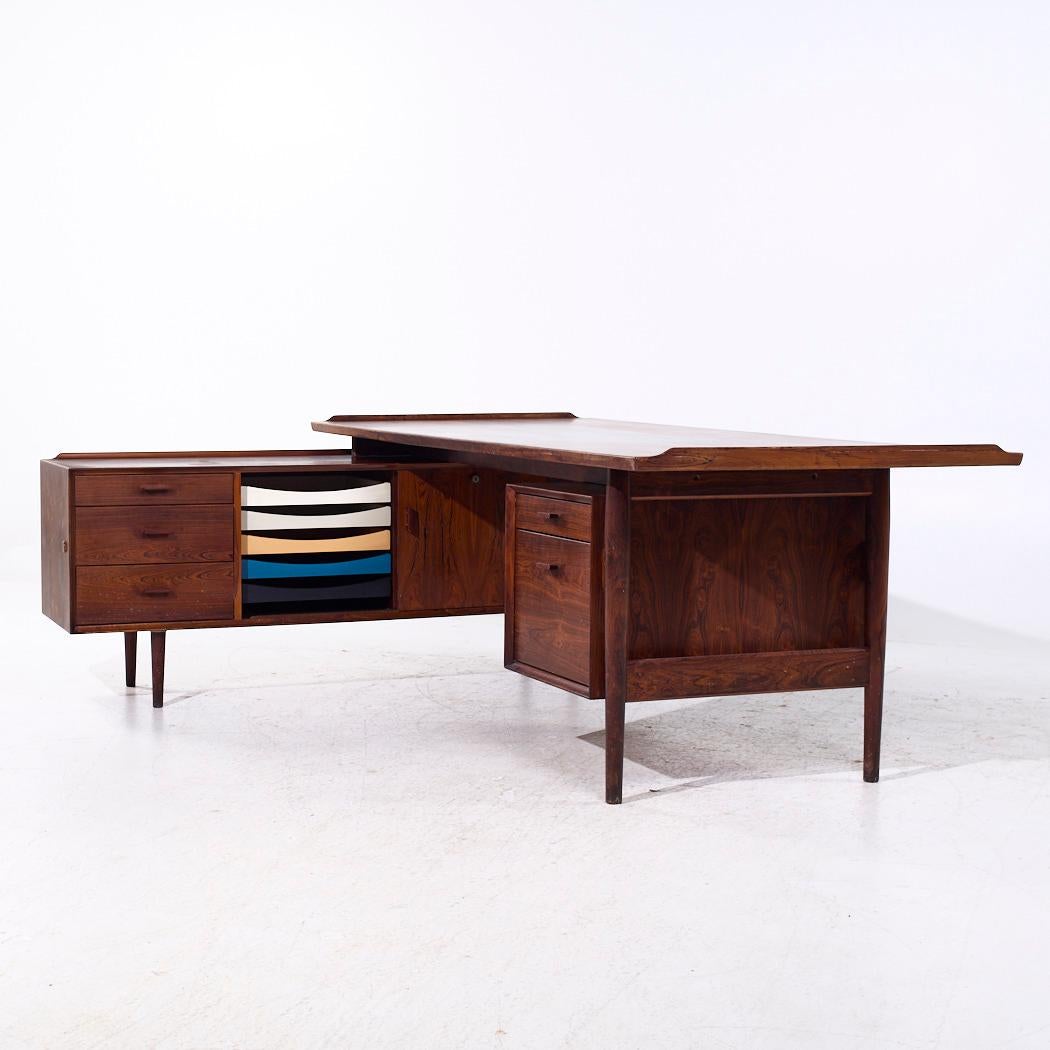 Mid-Century moderno Arne Vodder per Sibast Modello 209 Scrivania in palissandro di metà secolo con ritorno in vendita