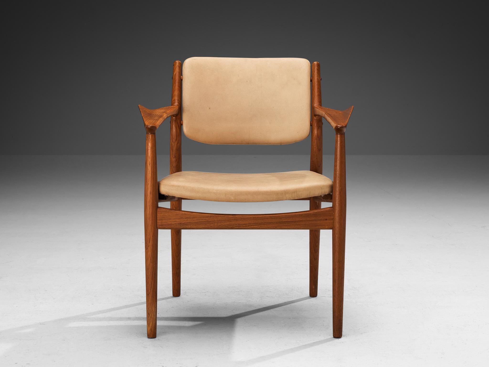 Mid-20th Century Arne Vodder for Sibast Pair of Armchairs in Teak and Beige Upholstery  For Sale