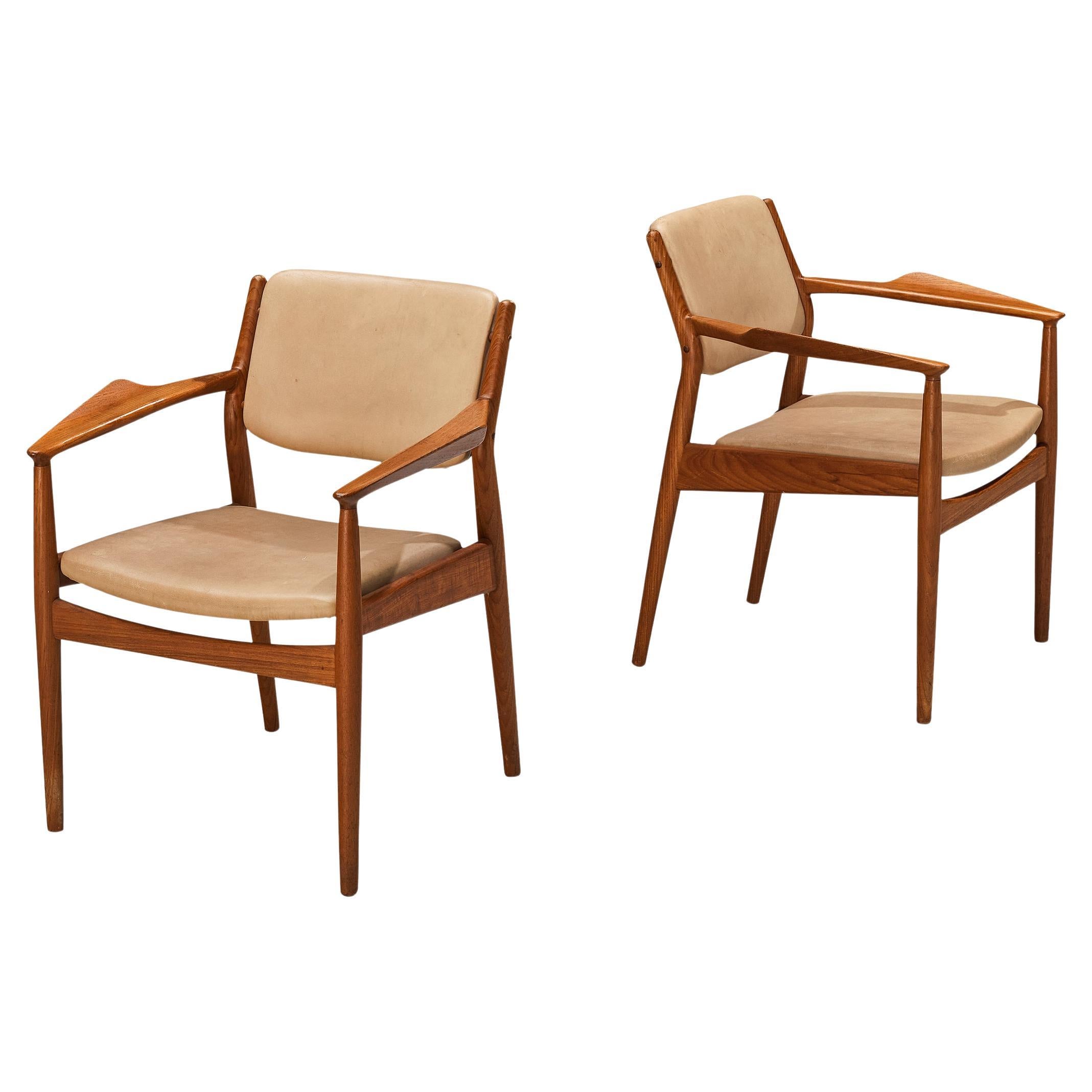 Arne Vodder for Sibast Pair of Armchairs in Teak and Beige Upholstery 