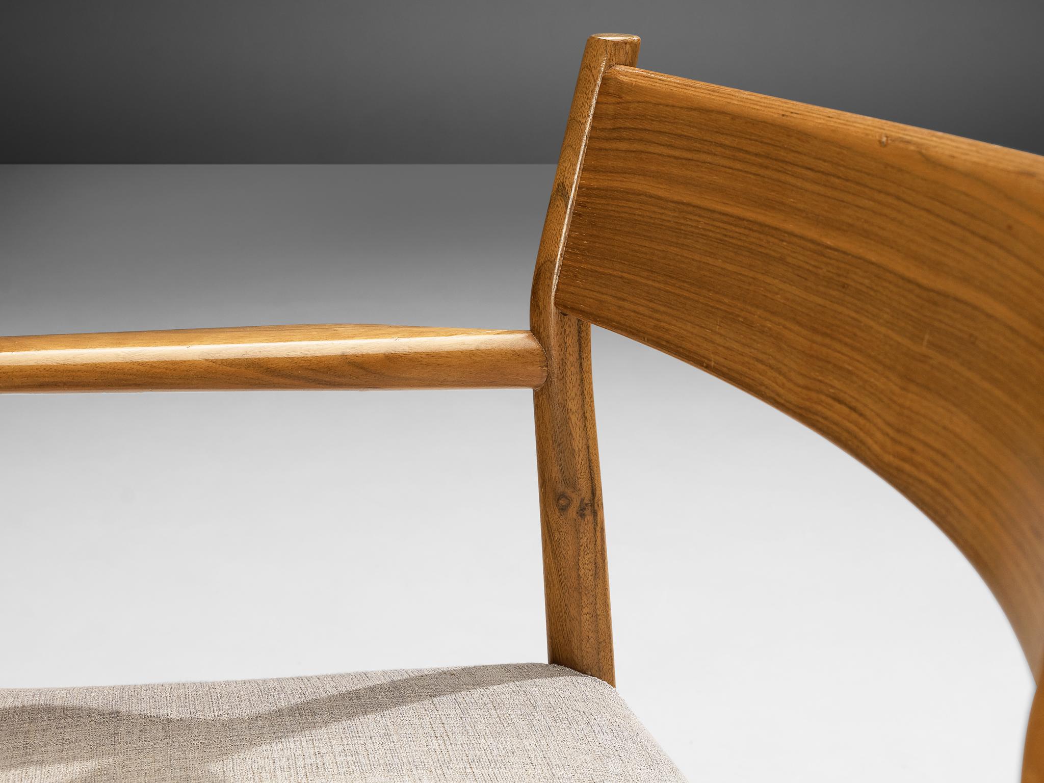 Milieu du XXe siècle Arne Vodder pour Sibast Paire de chaises de salle à manger en noyer et tapisserie grise  en vente