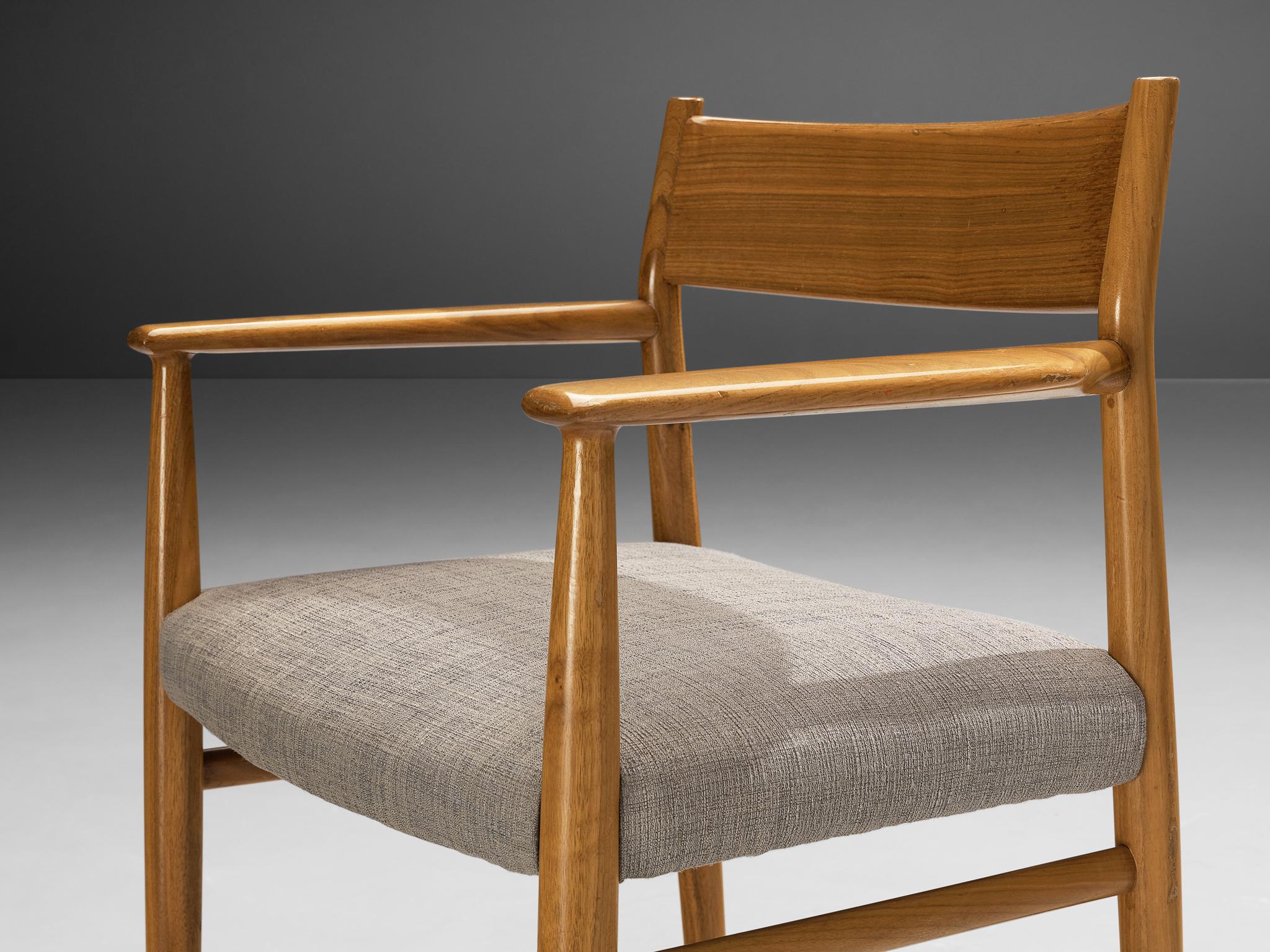 Tissu Arne Vodder pour Sibast Paire de chaises de salle à manger en noyer et tapisserie grise  en vente