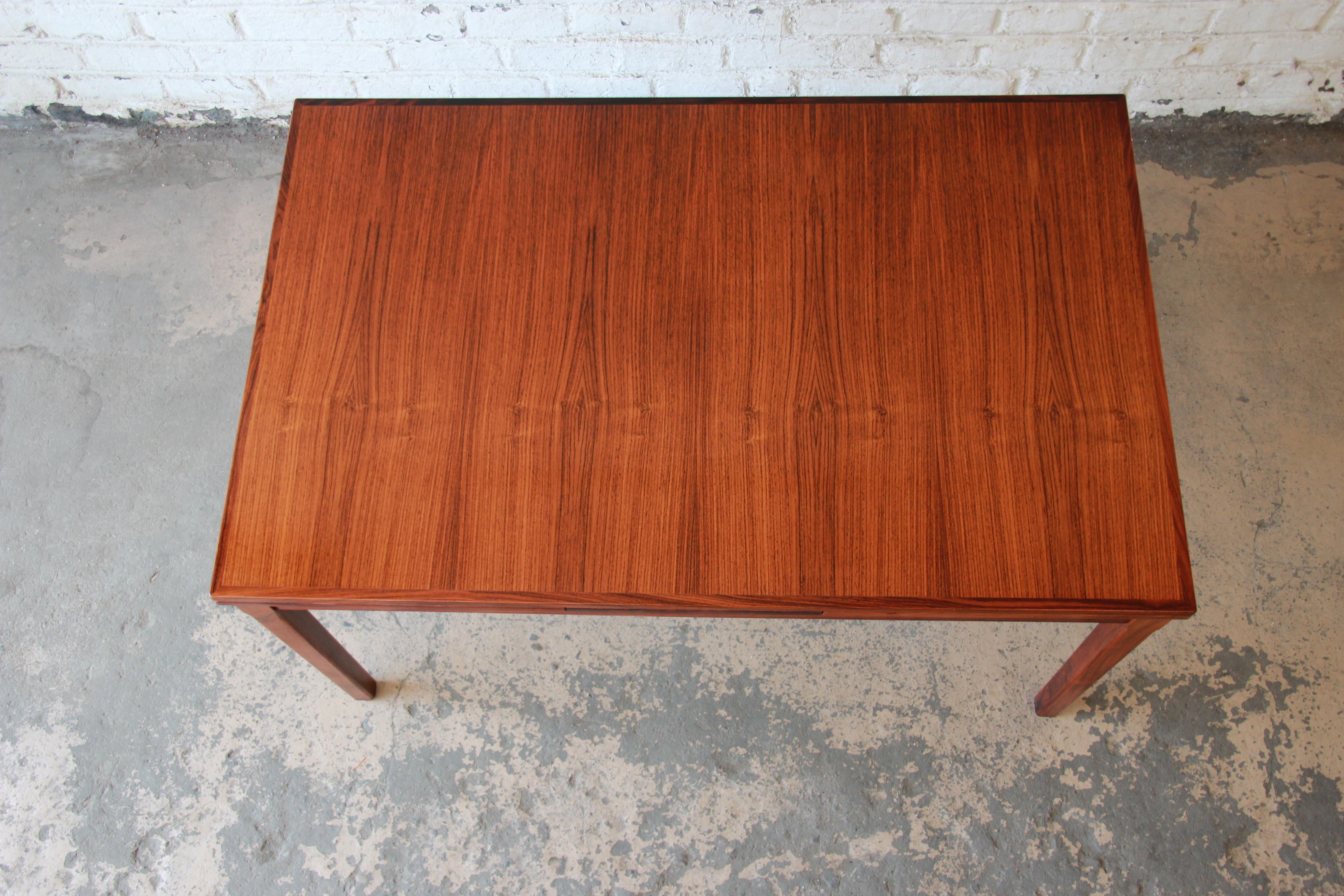 Arne Vodder for Sigh & Sons Danish Modern Rosewood Extension Dining Table In Good Condition In South Bend, IN