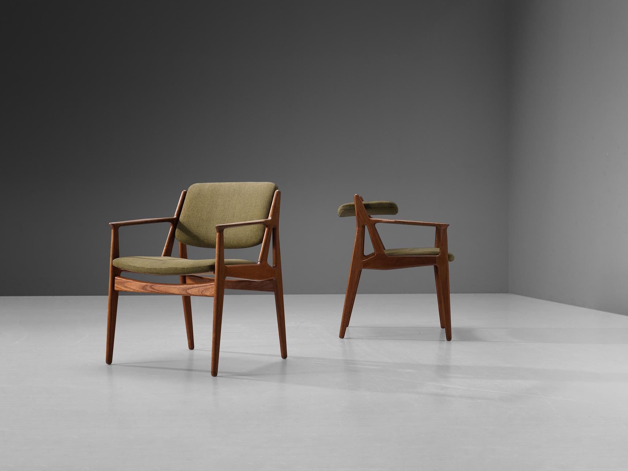 Arne Vodder per Vamo Møbelfabrik Coppia di poltrone in teak e tessuto verde in vendita 2