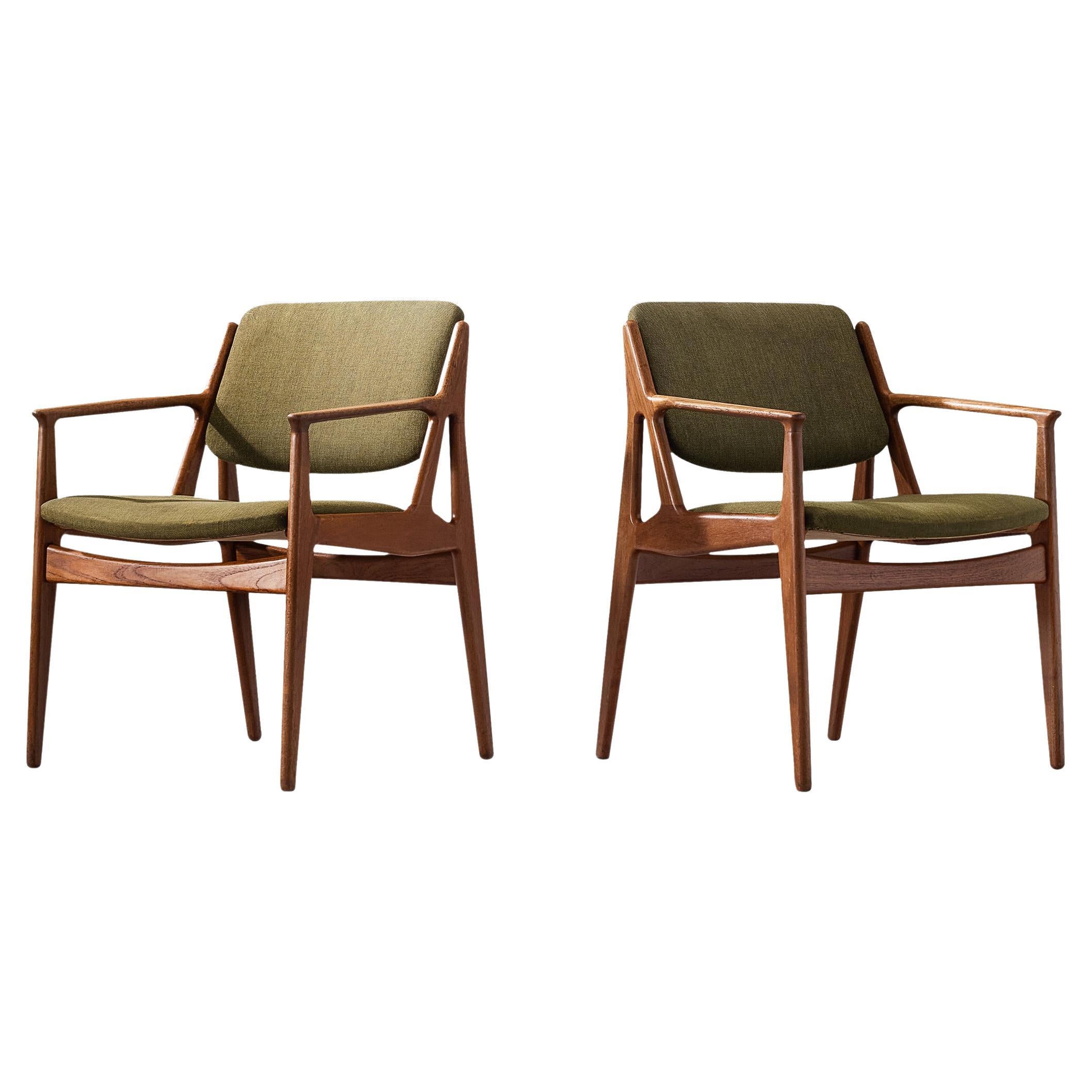 Arne Vodder for Vamo Møbelfabrik Pair of Armchairs in Teak and Green Fabric For Sale