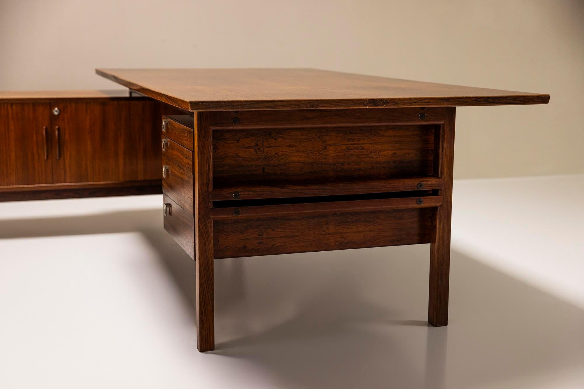 Arne Vodder L-shaped Executive Desk in Rosewood for Sibast, Denmark 1960s 9
