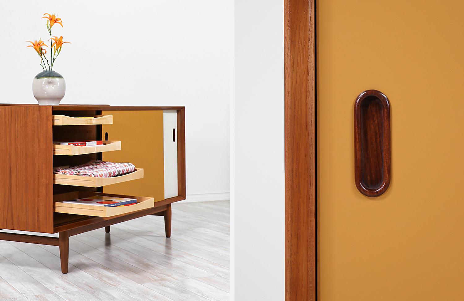 Arne Vodder Lacquered and Teak Credenza with Reversible Doors for Sibast Møbler 6