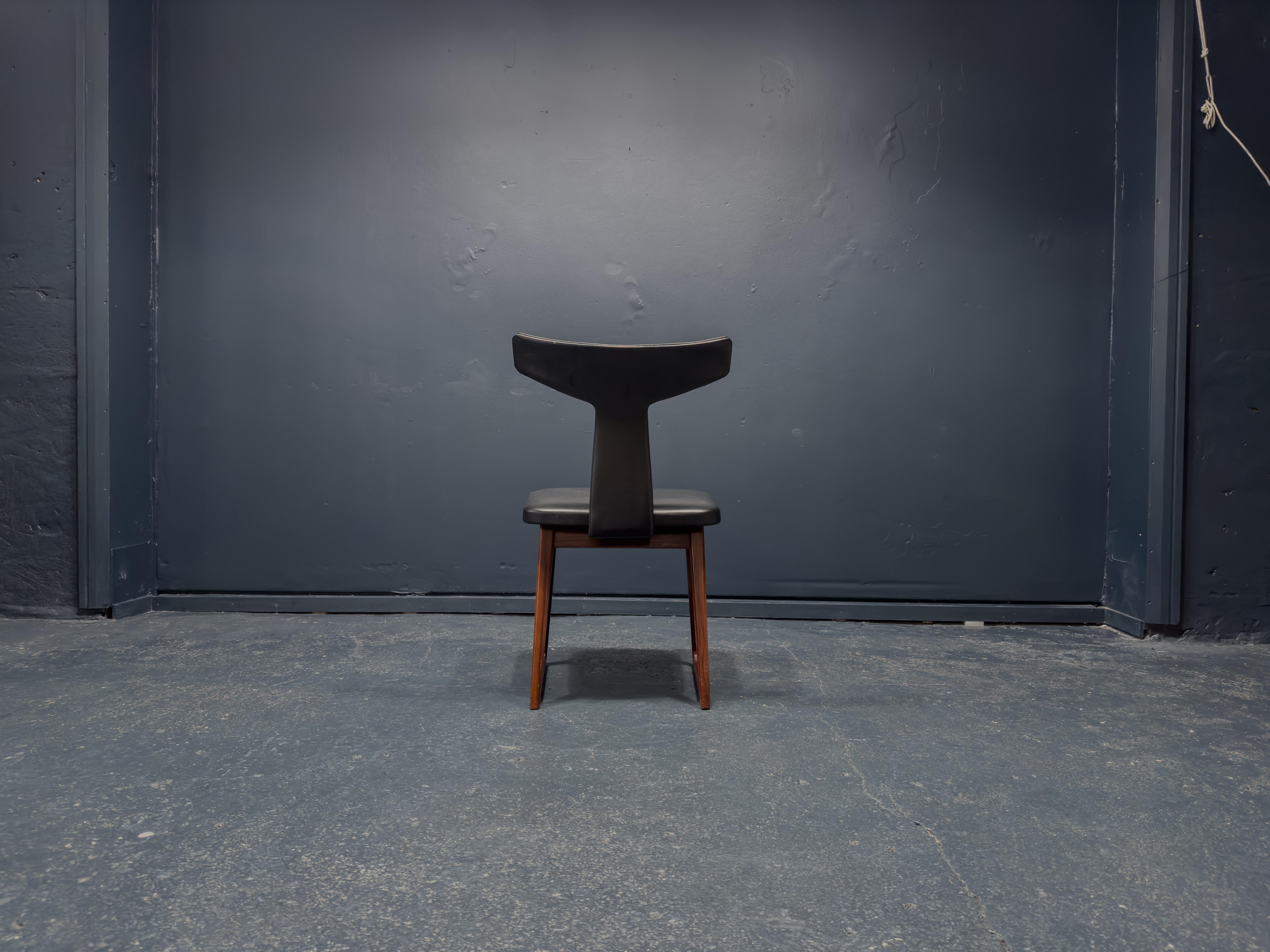 Arne Vodder Leather Dining Chair In Good Condition For Sale In London, GB