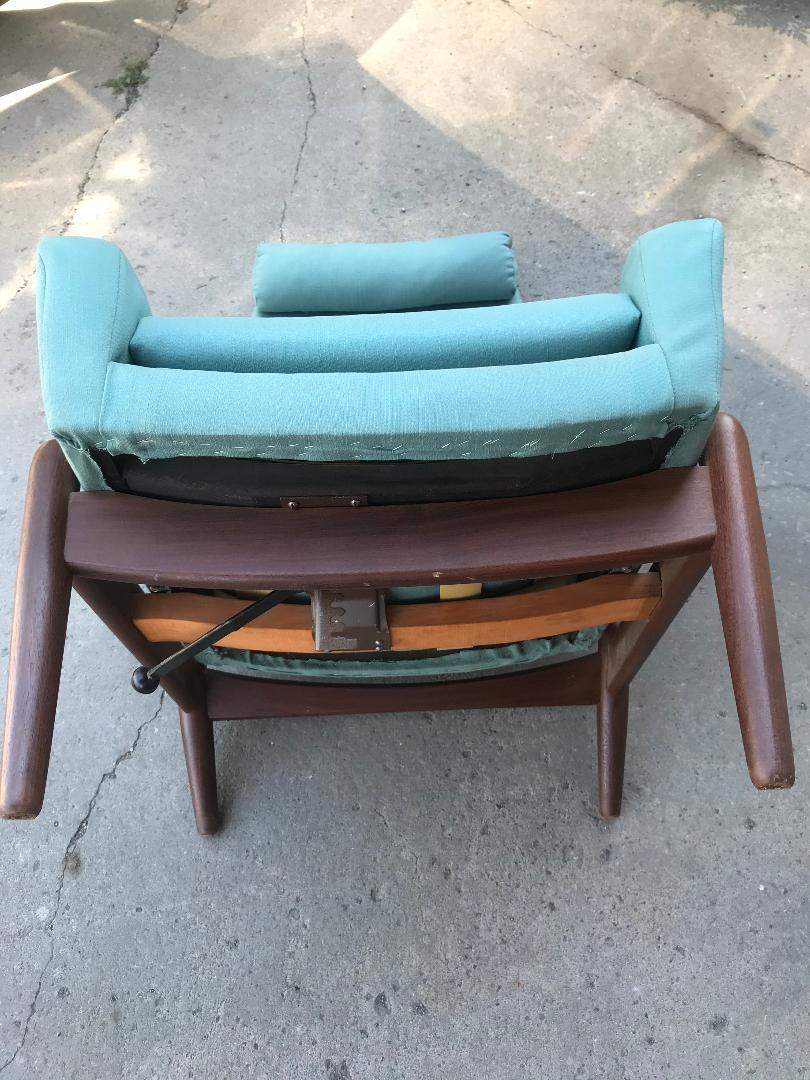 Arne Vodder Lounge Chair and Ottoman, Classic Modern Design, Denmark, 1950s 3