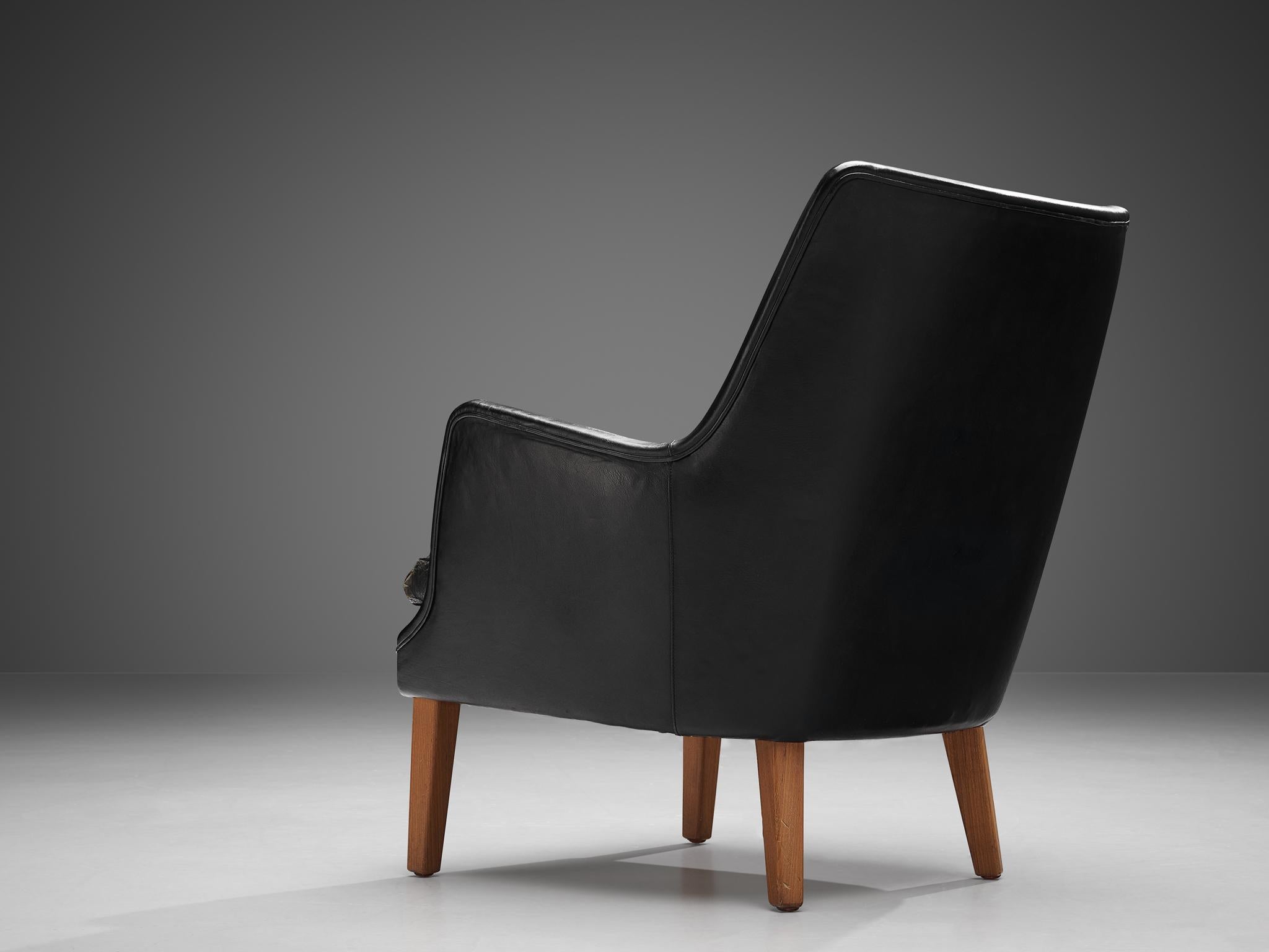 Milieu du XXe siècle Arne Vodder fauteuil de salon en cuir noir patiné d'origine  en vente