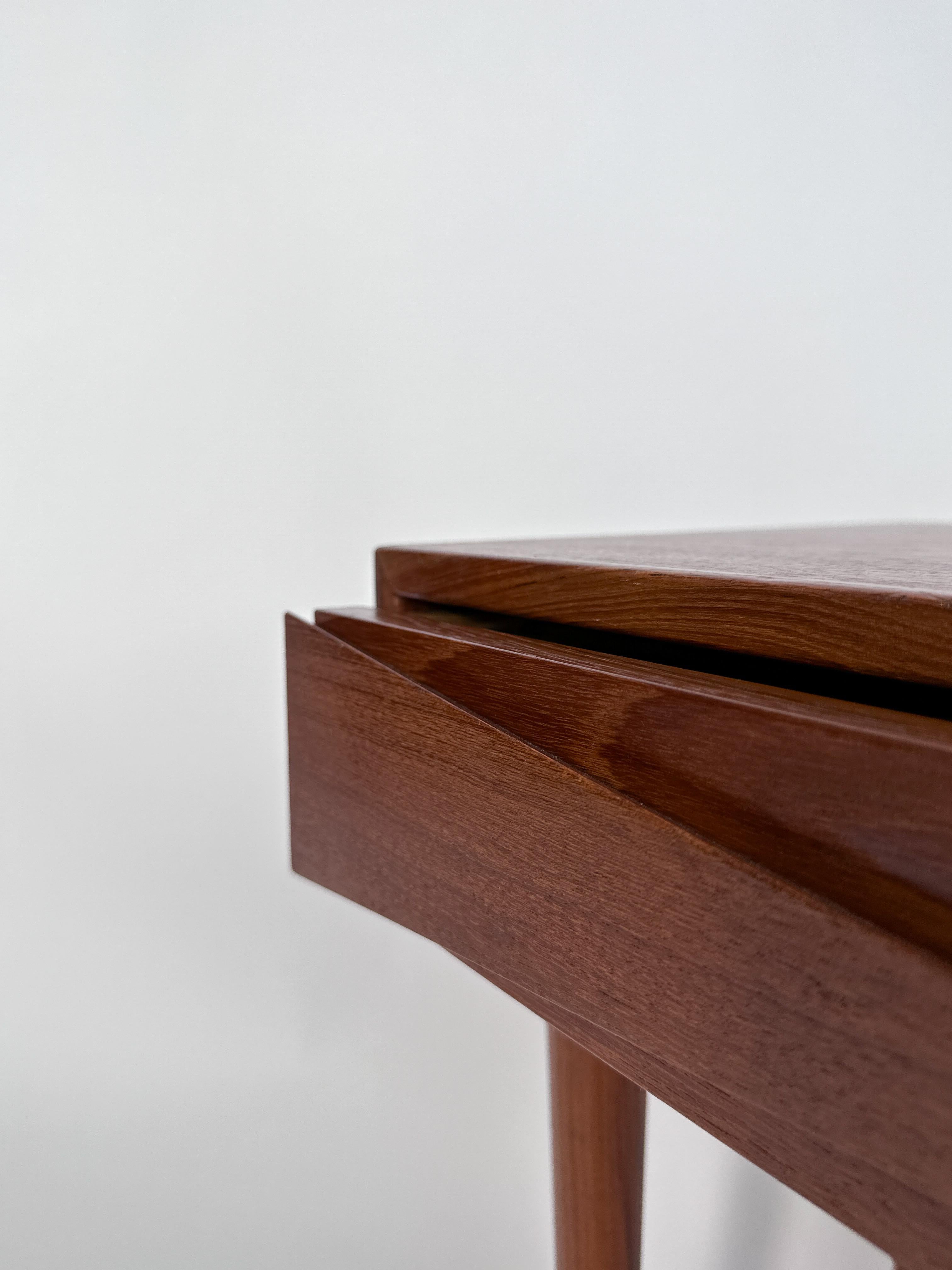 Arne Vodder Lowboard Nightstand Bedside Table Teak Chest of Drawer Niels Clausen 5