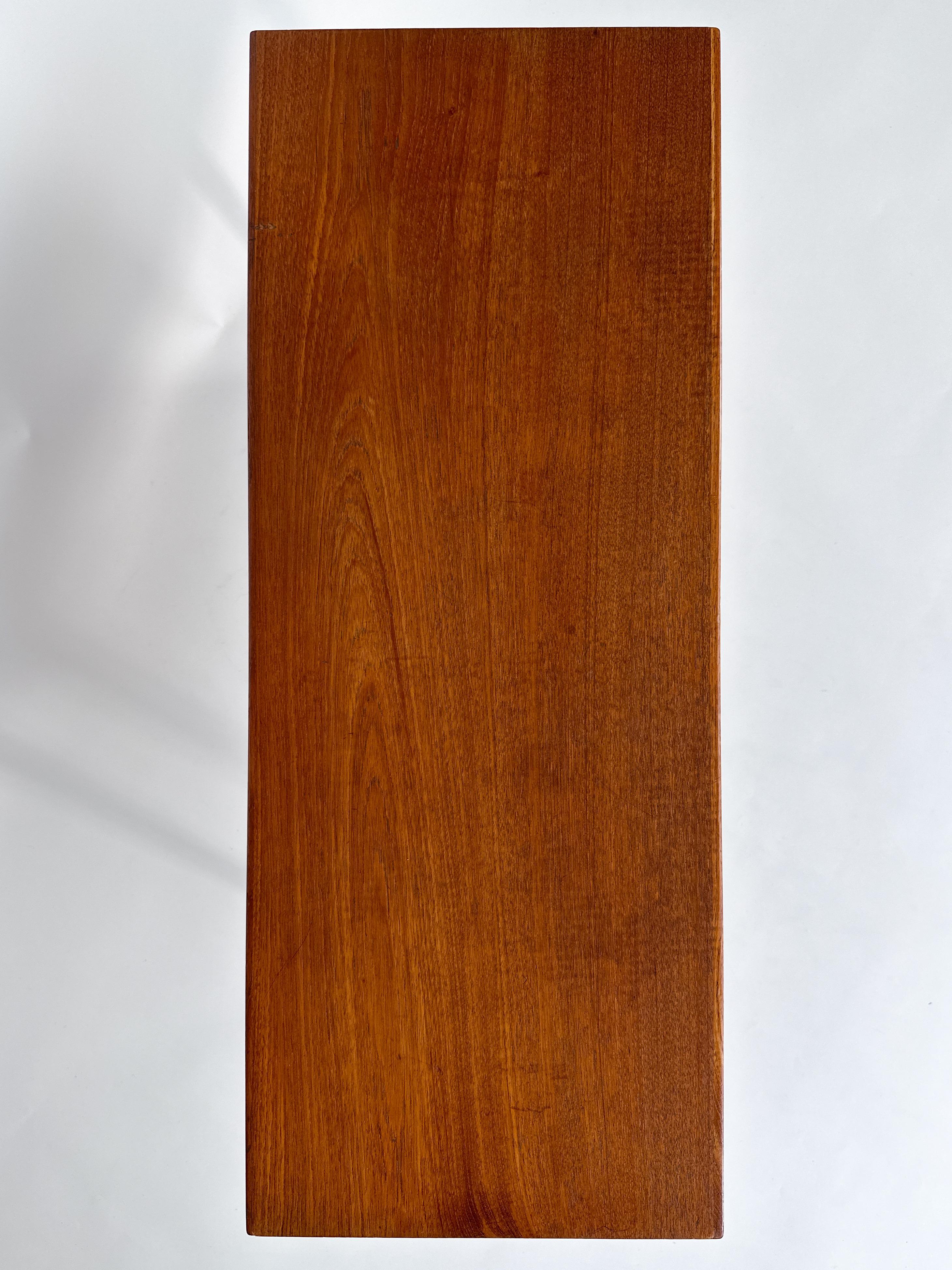 Arne Vodder Lowboard Nightstand Bedside Table Teak Chest of Drawer Niels Clausen In Good Condition In Basel, BS