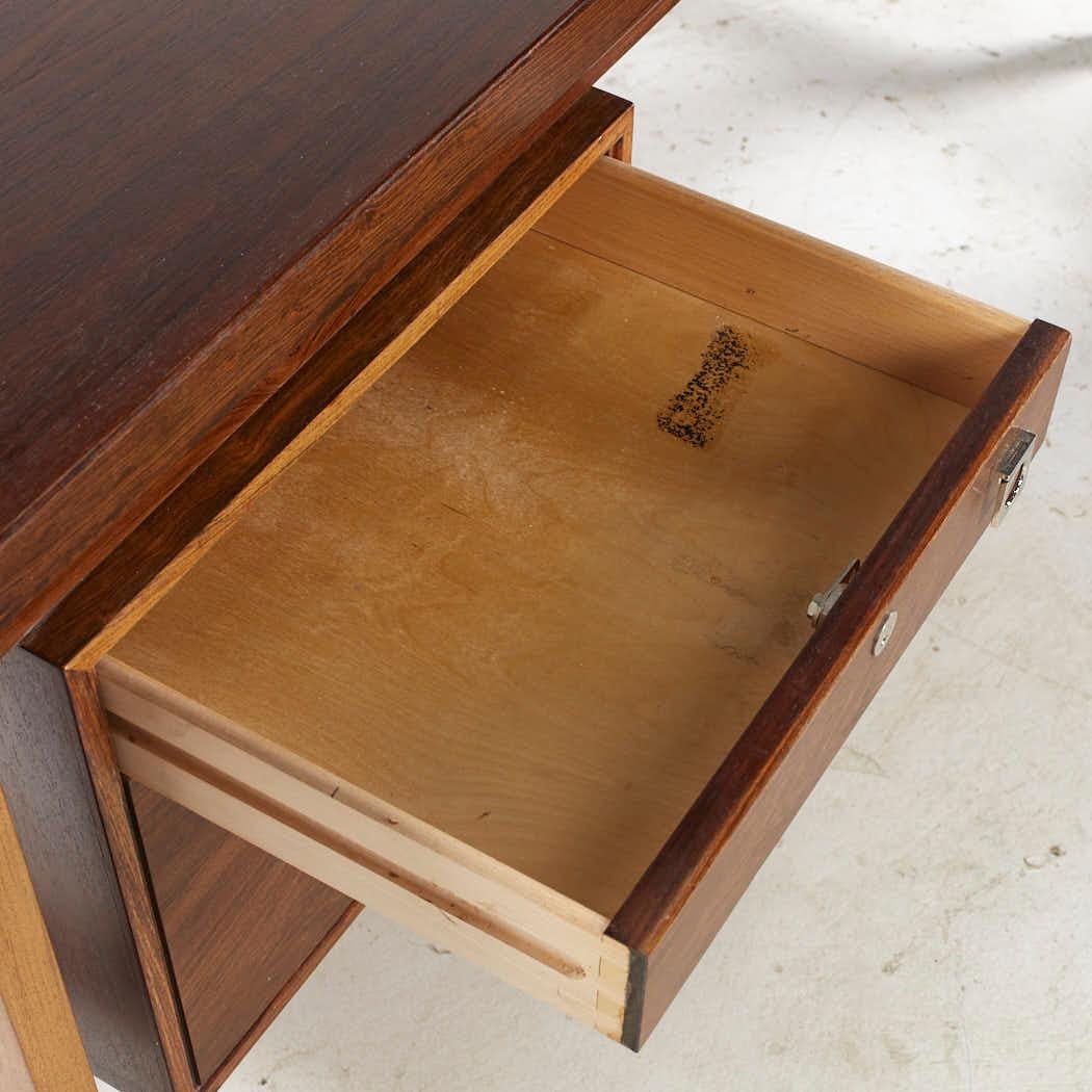 Arne Vodder Mid Century Danish Rosewood L Desk For Sale 4
