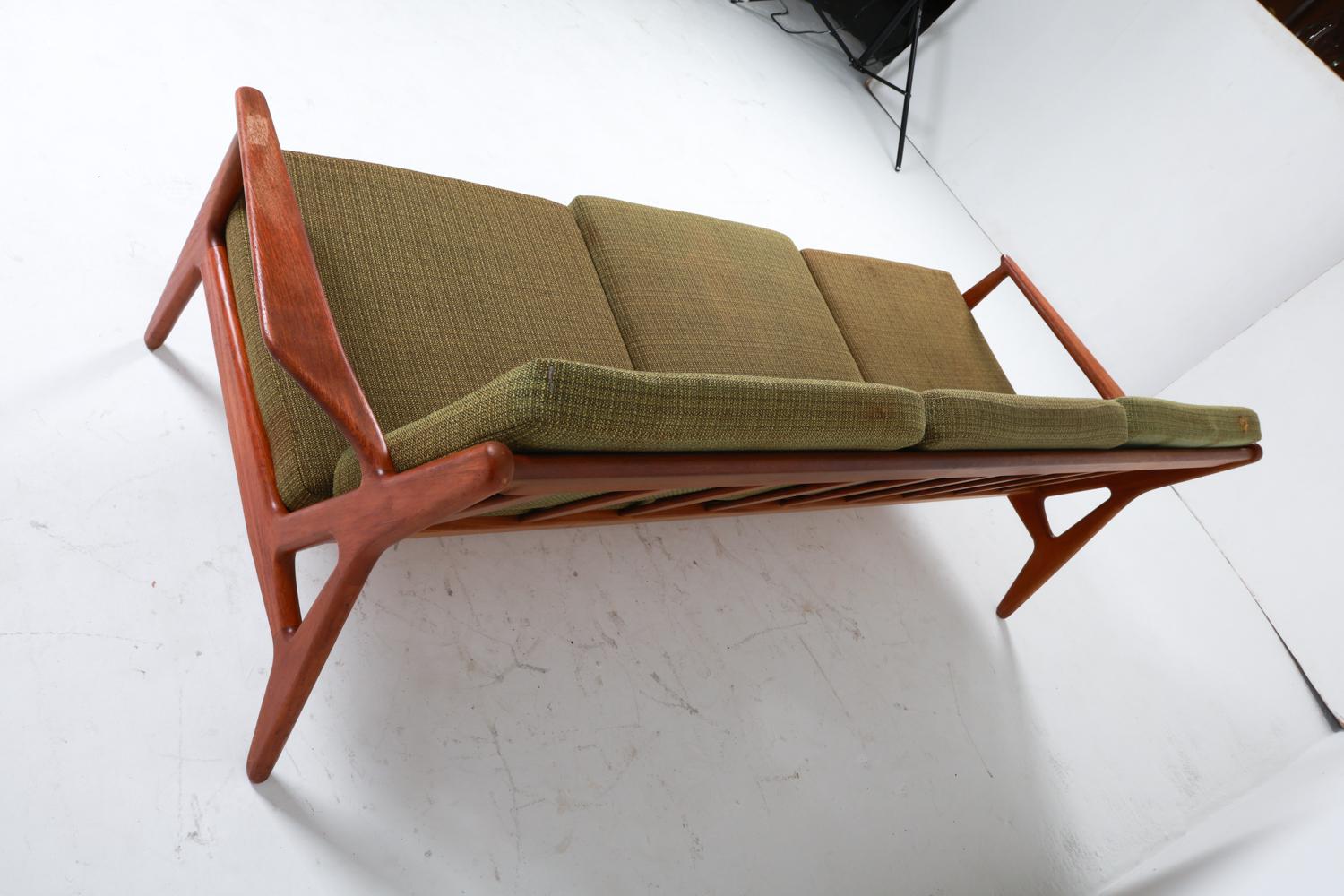 Arne Vodder Canapé en teck danois du milieu du siècle Circa 1960's en vente 3