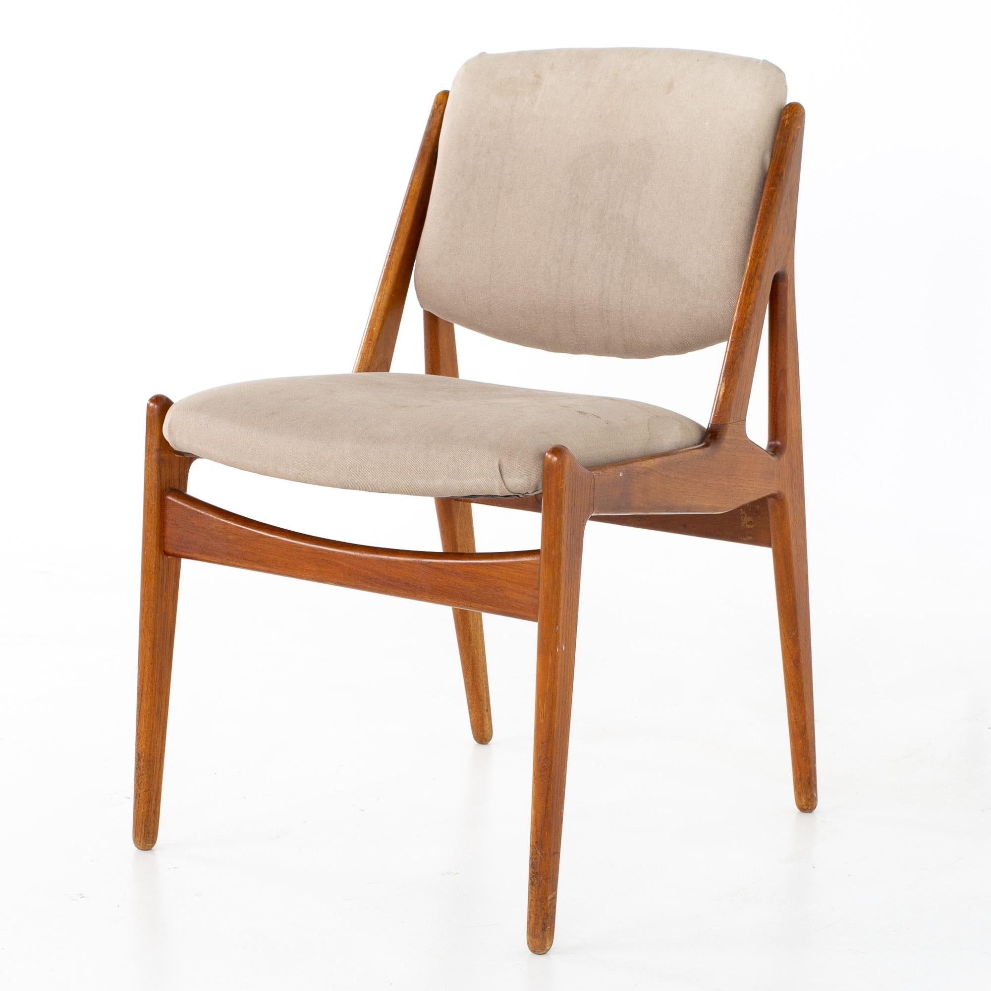 Arne Vodder Mid Century Teak Dining Chairs, Set of 6 In Good Condition In Countryside, IL