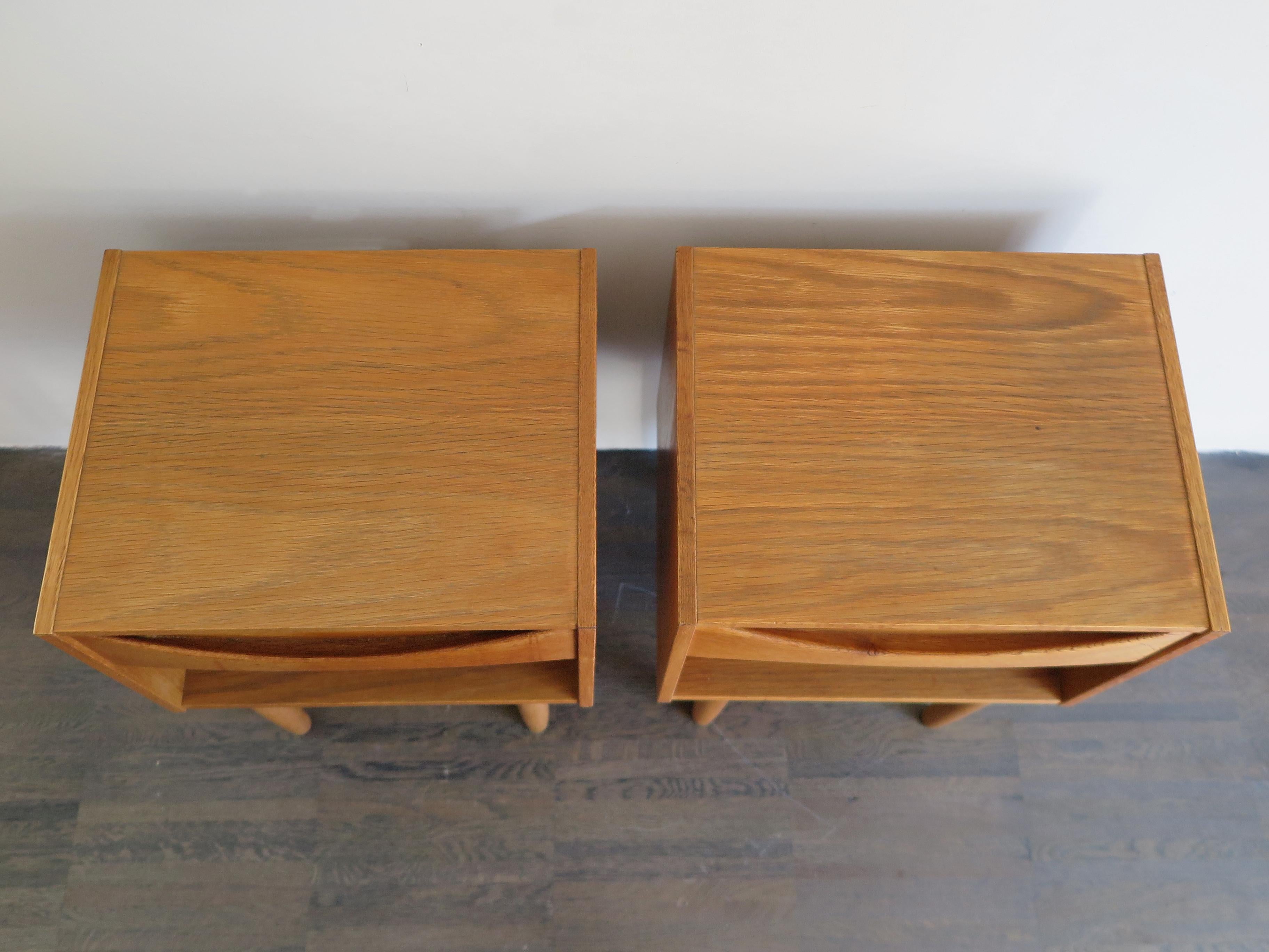 Arne Vodder Mid-Century Modern Design Scandinavian Oak Nightstands, 1950s 4