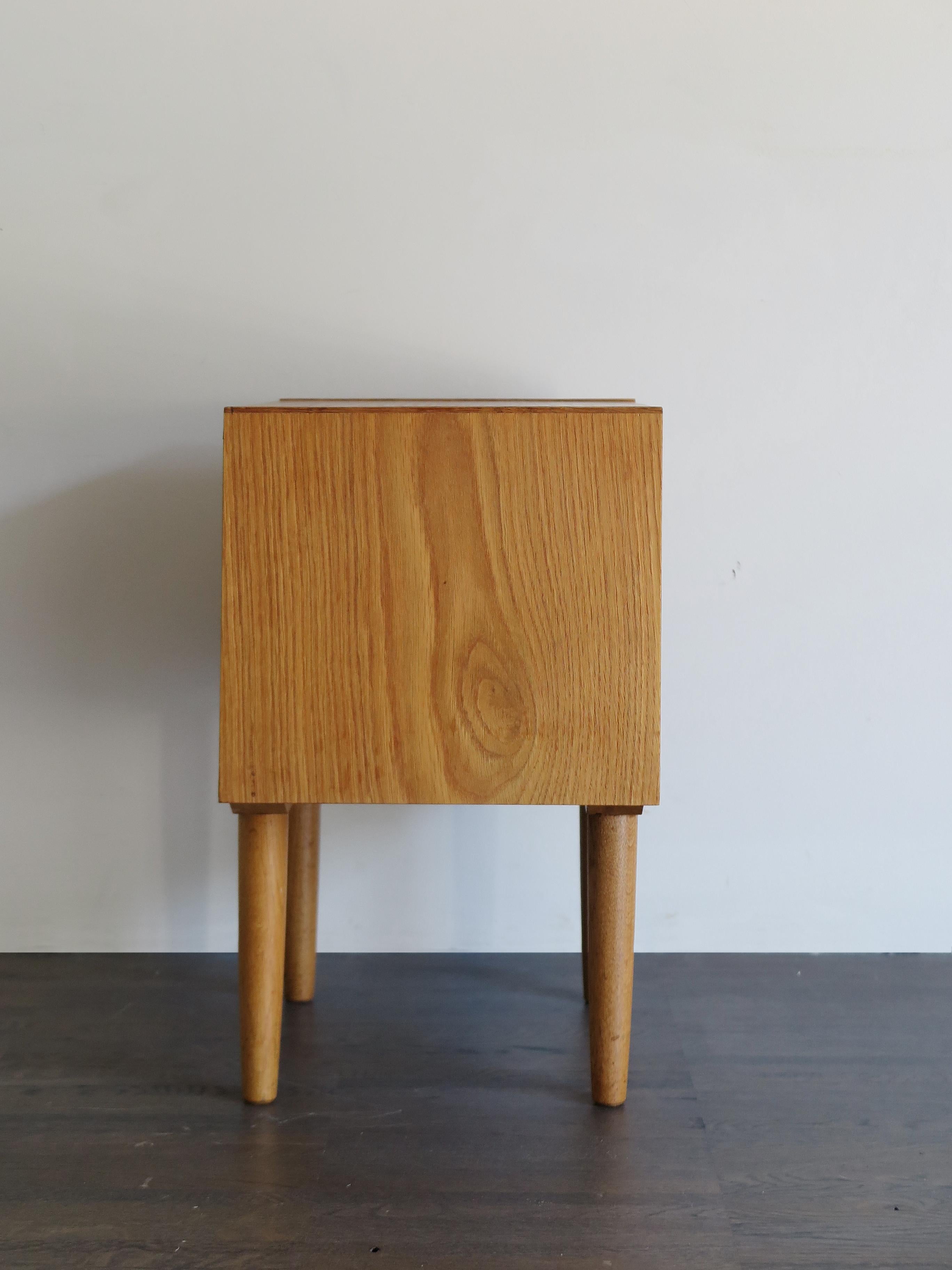 Arne Vodder Mid-Century Modern Design Scandinavian Oak Nightstands, 1950s 1