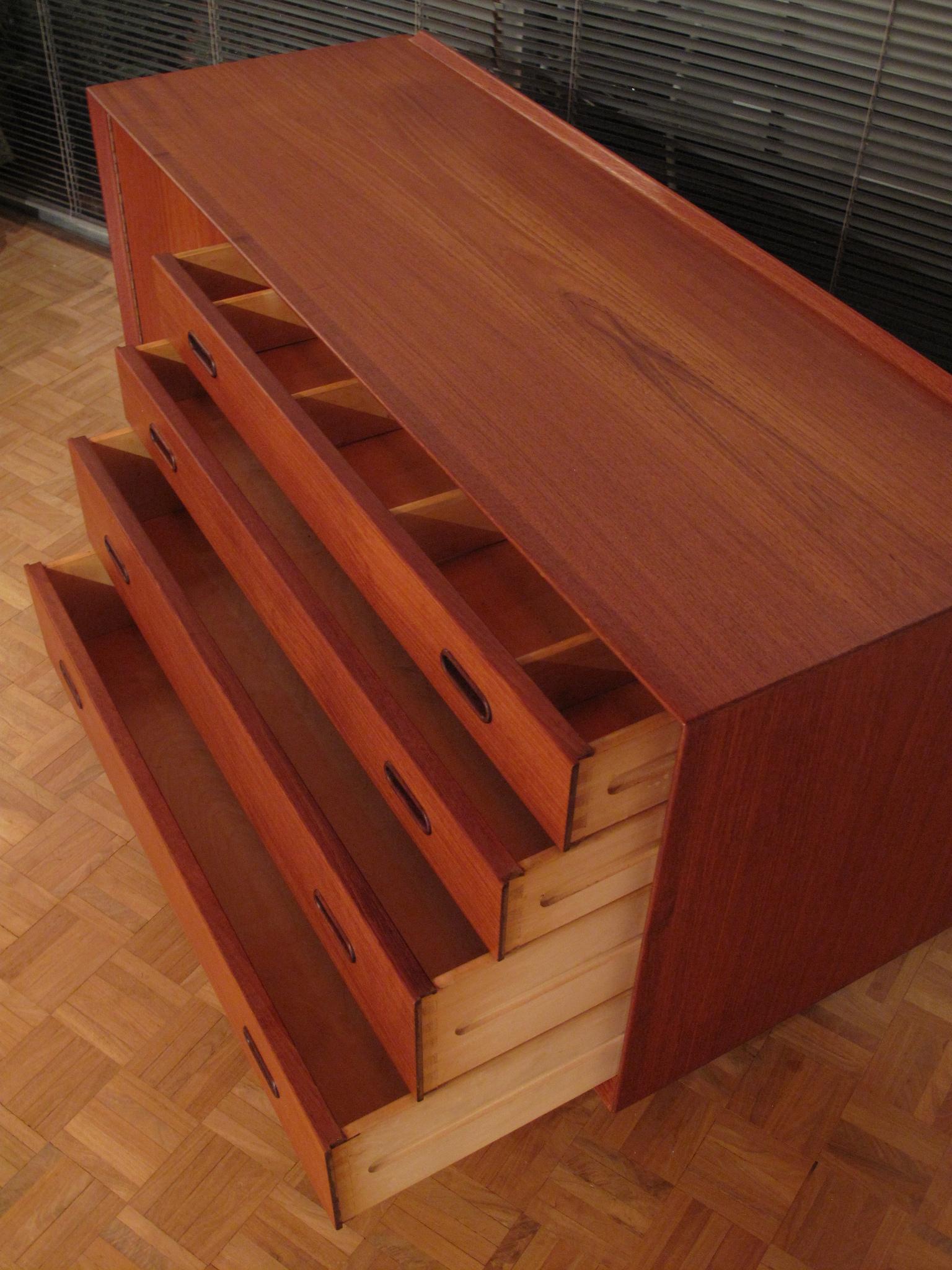 Arne Vodder Model 10 Teak and Oak Sideboard for Sibast 7