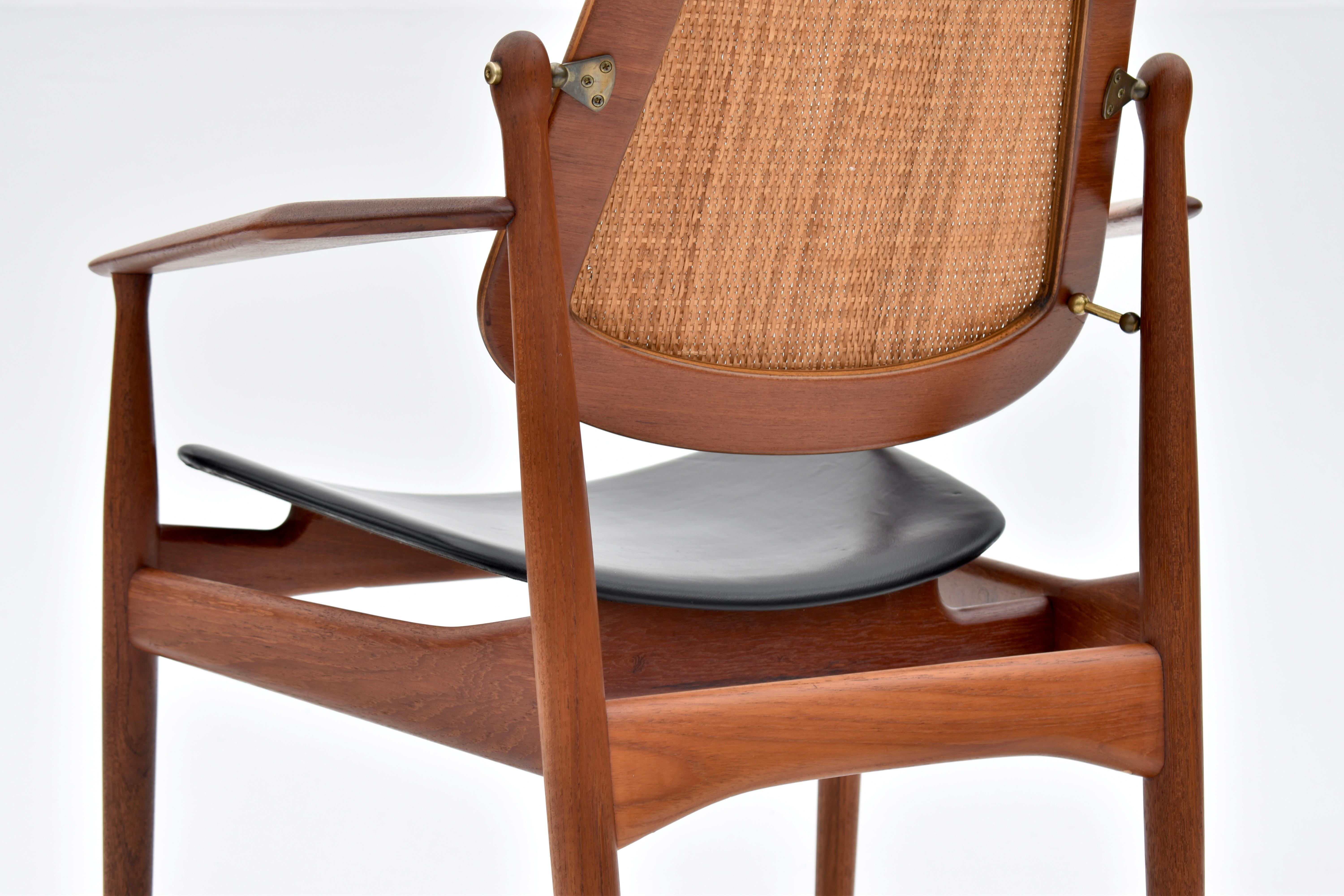 Milieu du XXe siècle Arne Vodder Model 186 Chaise en teck, rotin et cuir pour France & Son, Danemark en vente