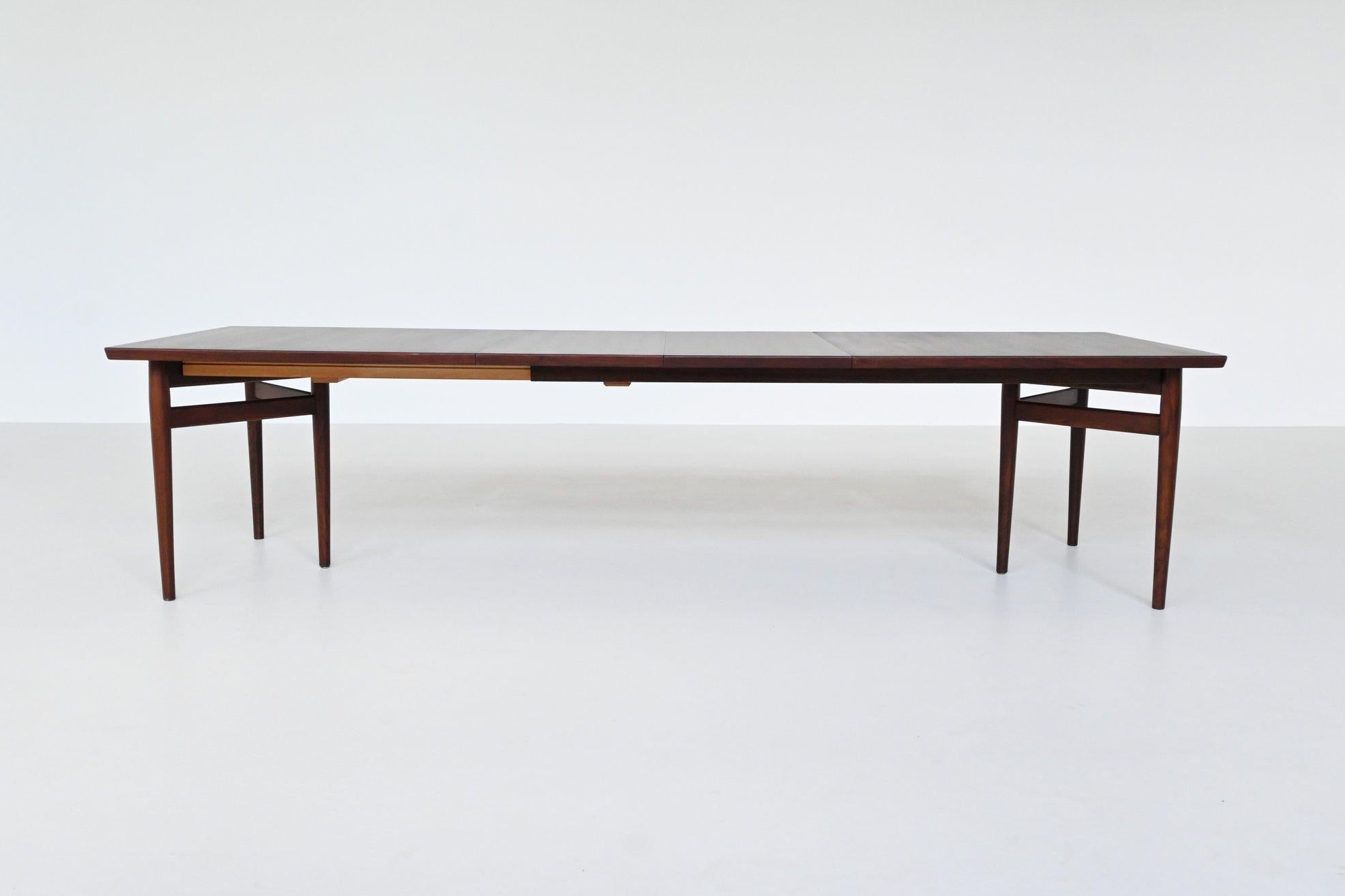 Scandinavian Modern Arne Vodder model 201 dining table in rosewood Sibast Furniture Denmark 1960