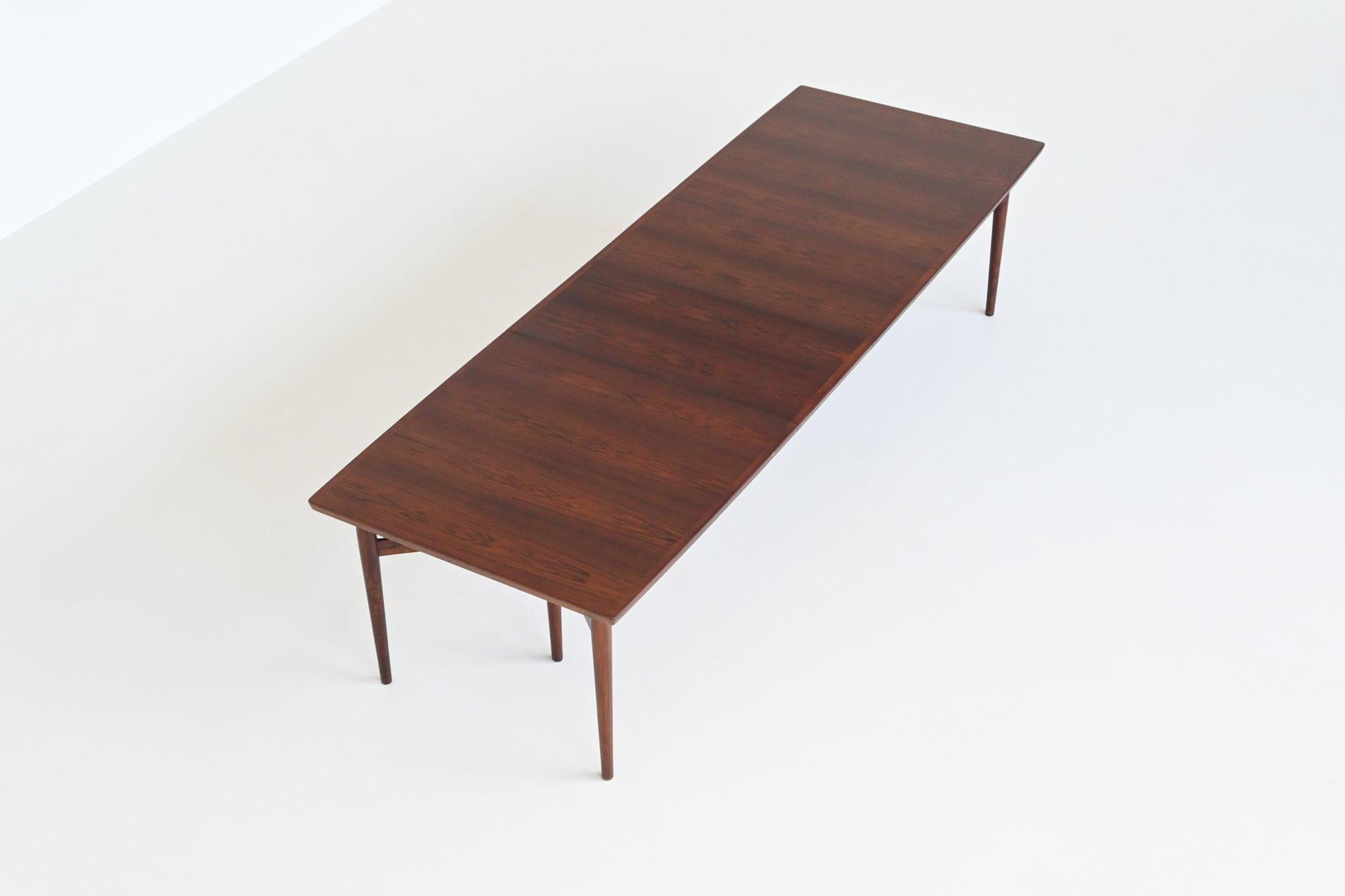 Arne Vodder model 201 dining table in rosewood Sibast Furniture Denmark 1960 In Good Condition In Etten-Leur, NL