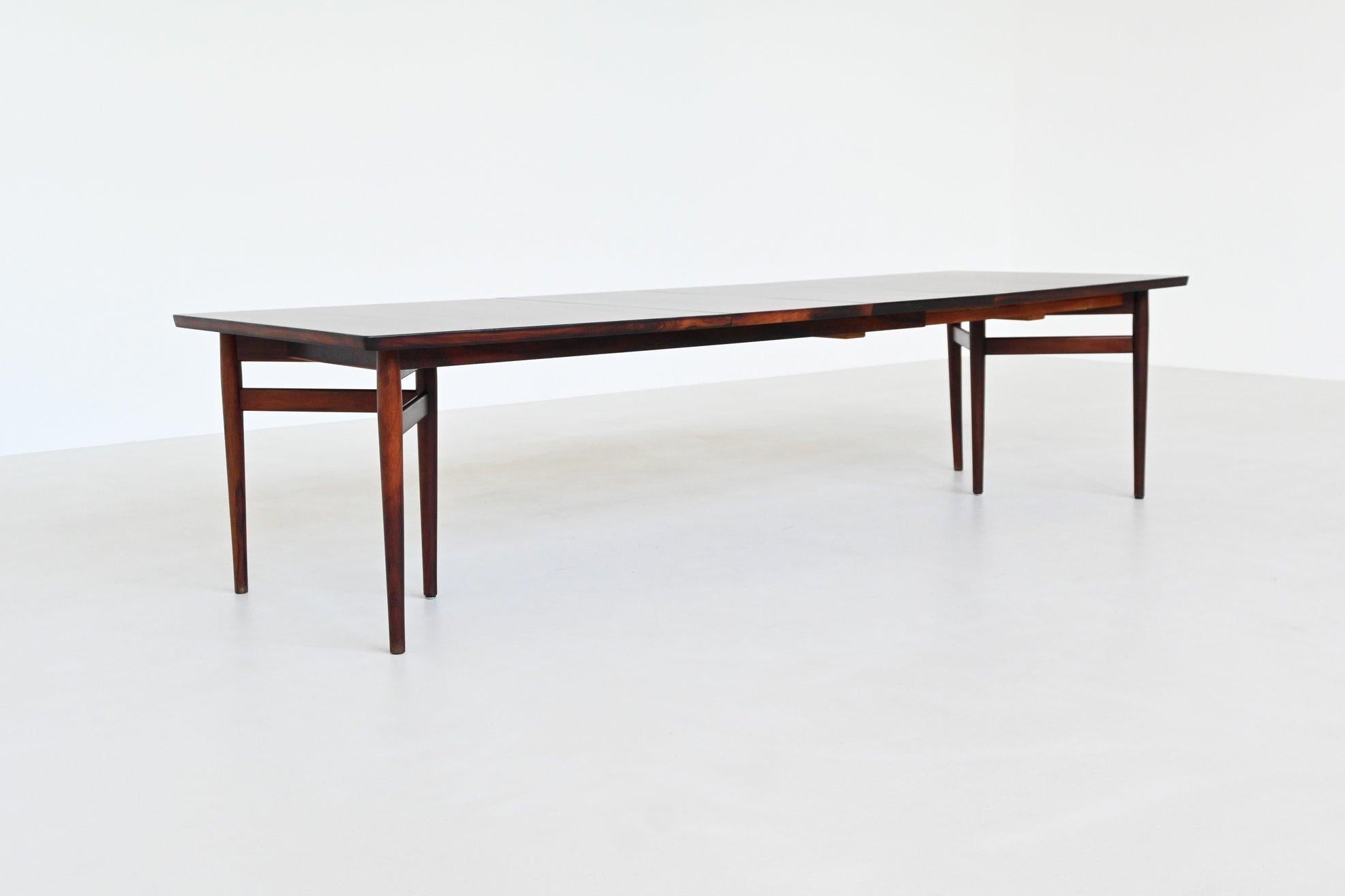 Arne Vodder model 201 large dining table rosewood Sibast Denmark 1960 In Good Condition For Sale In Etten-Leur, NL