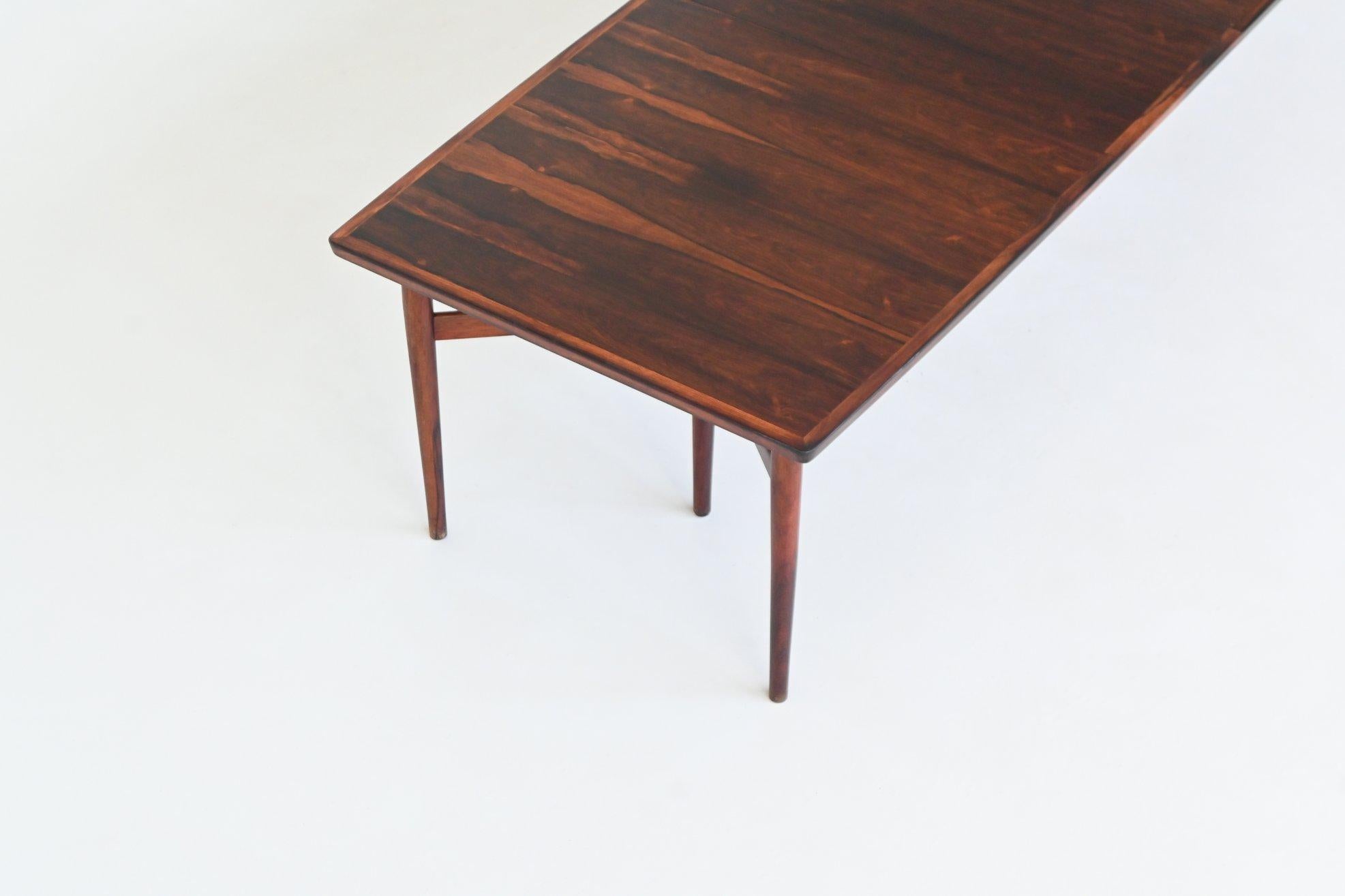 Arne Vodder model 201 large dining table rosewood Sibast Denmark 1960 For Sale 1