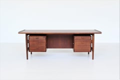 Arne Vodder model 207 executive desk rosewood Sibast Denmark 1960
