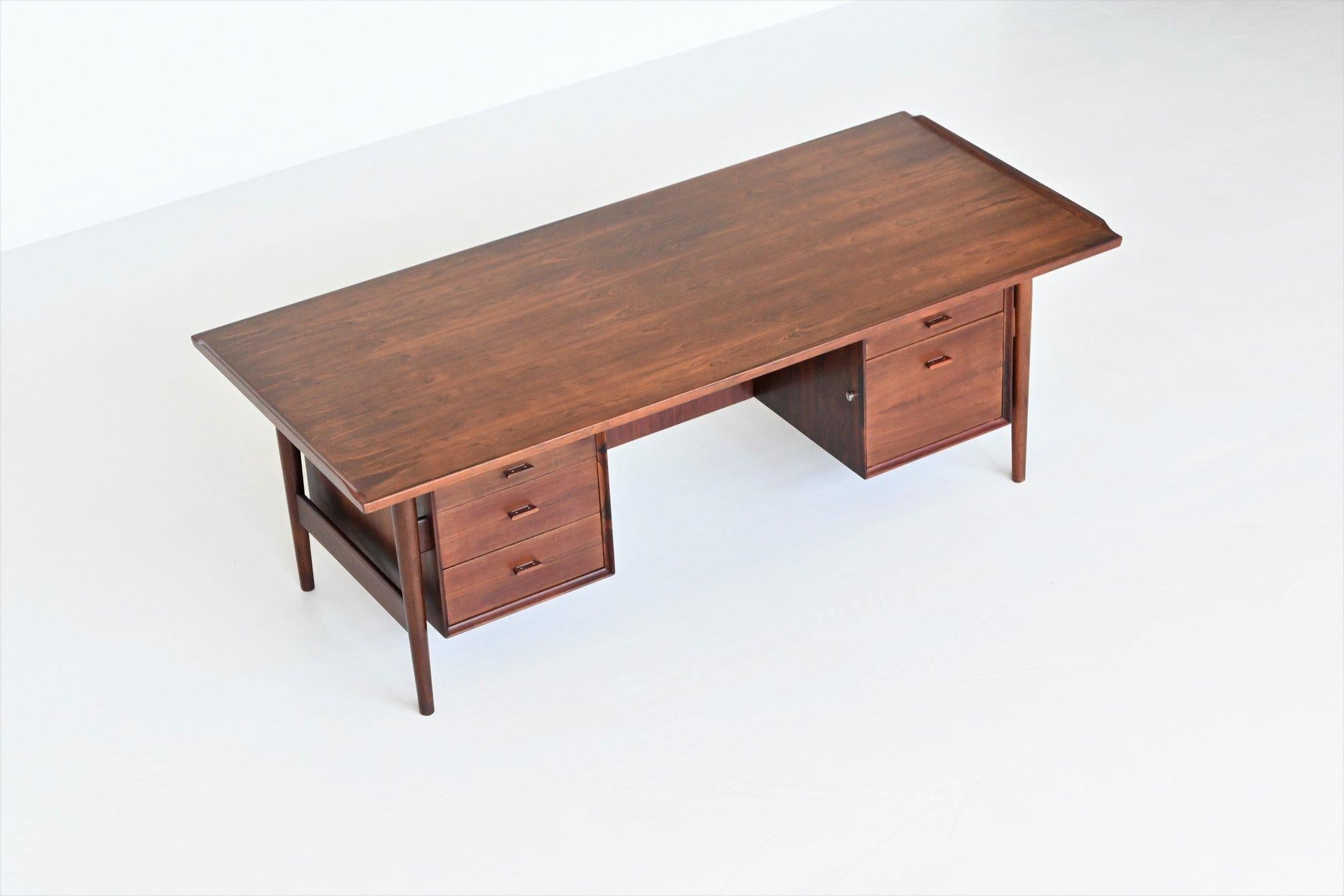 Mid-Century Modern Arne Vodder model 207 executive desk rosewood Sibast Denmark 1960