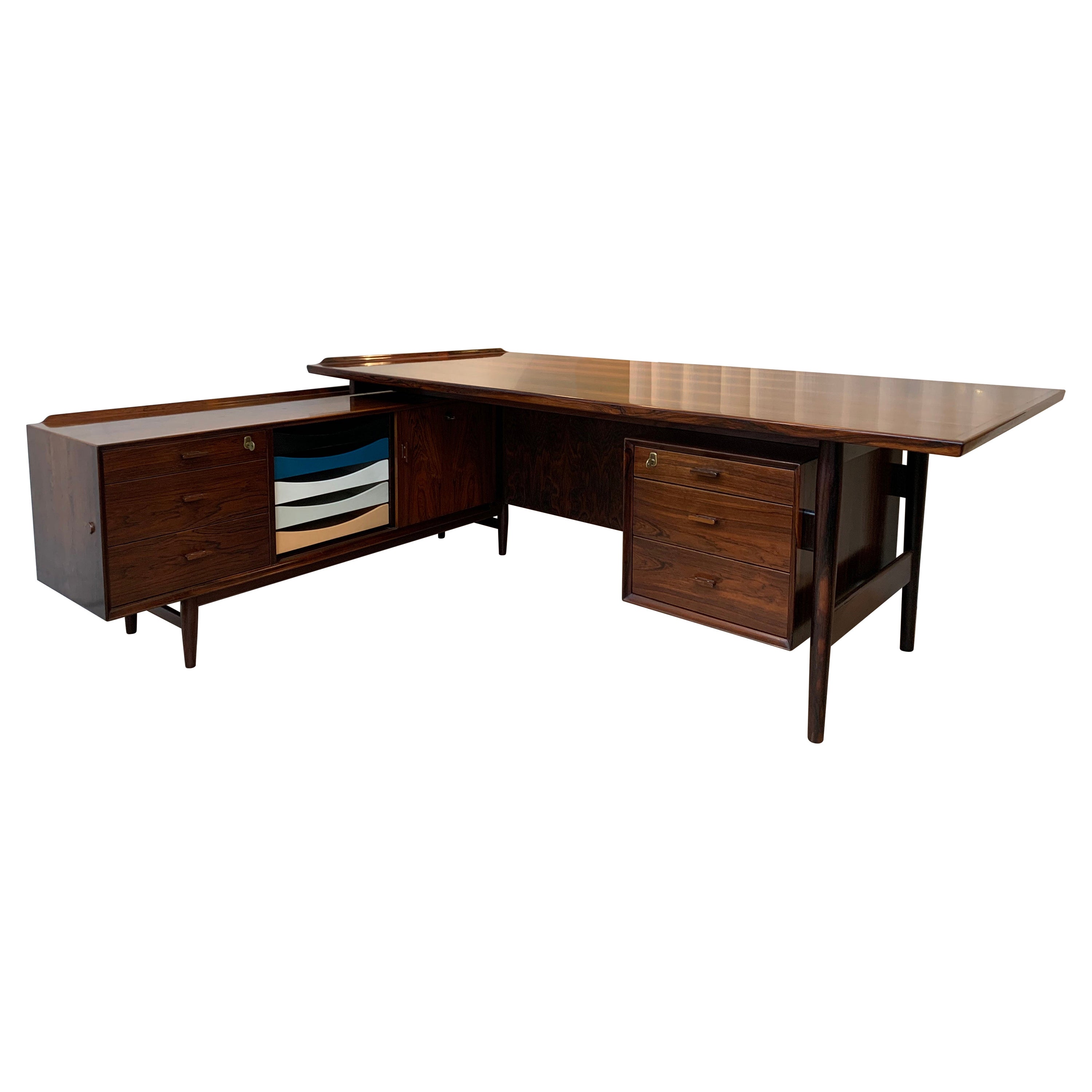 Arne Vodder Model 209 Desk 
Return by Sibast Mobler
