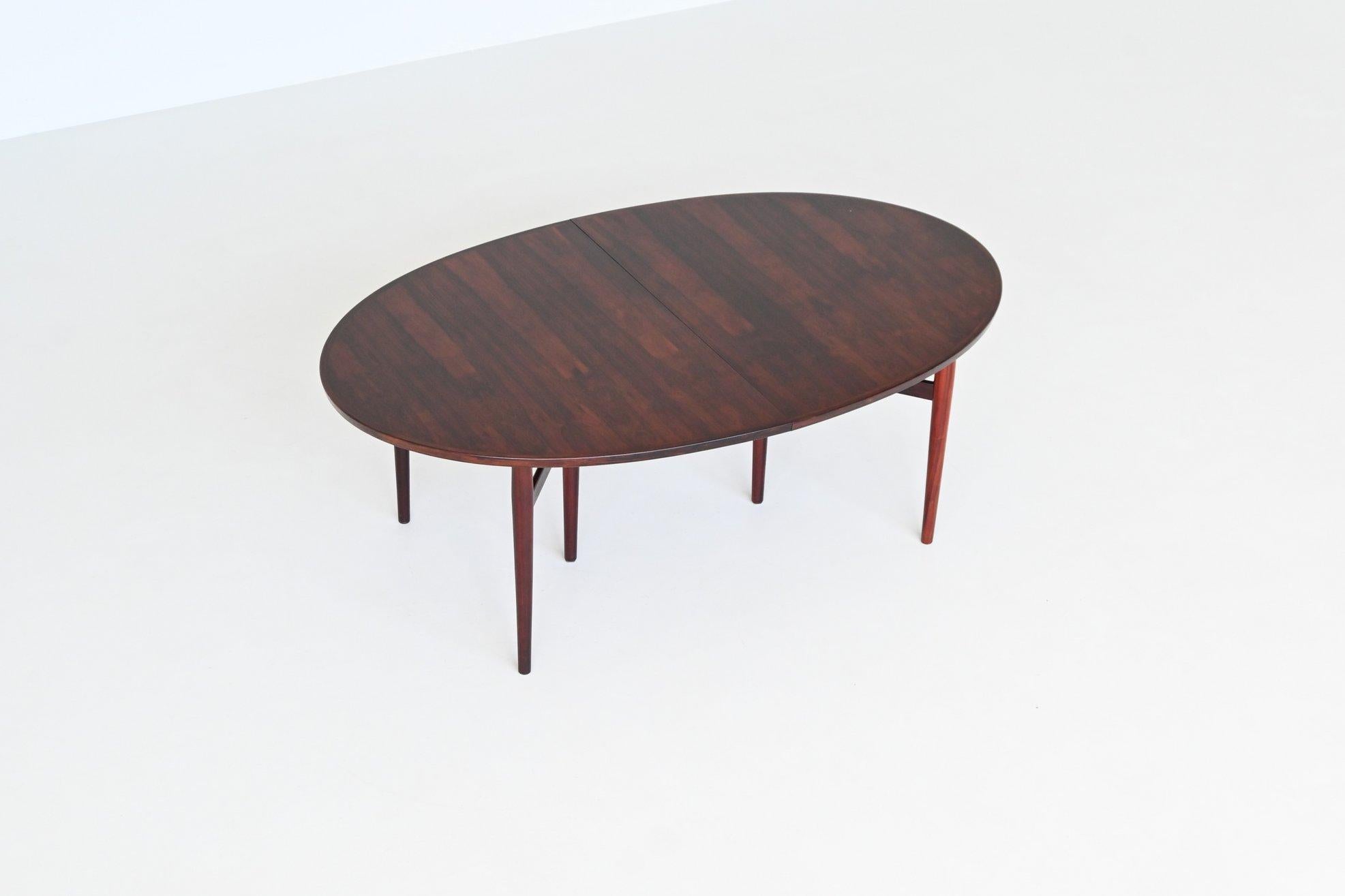 Arne Vodder modello 212 tavolo da pranzo ovale palissandro Sibast Danimarca 1960 in vendita 5