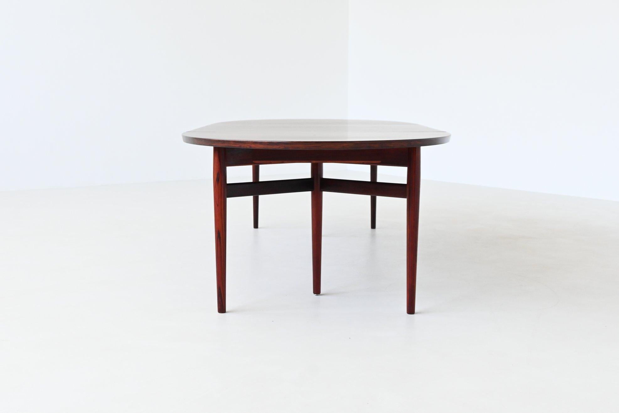 Arne Vodder modello 212 tavolo da pranzo ovale palissandro Sibast Danimarca 1960 in vendita 10