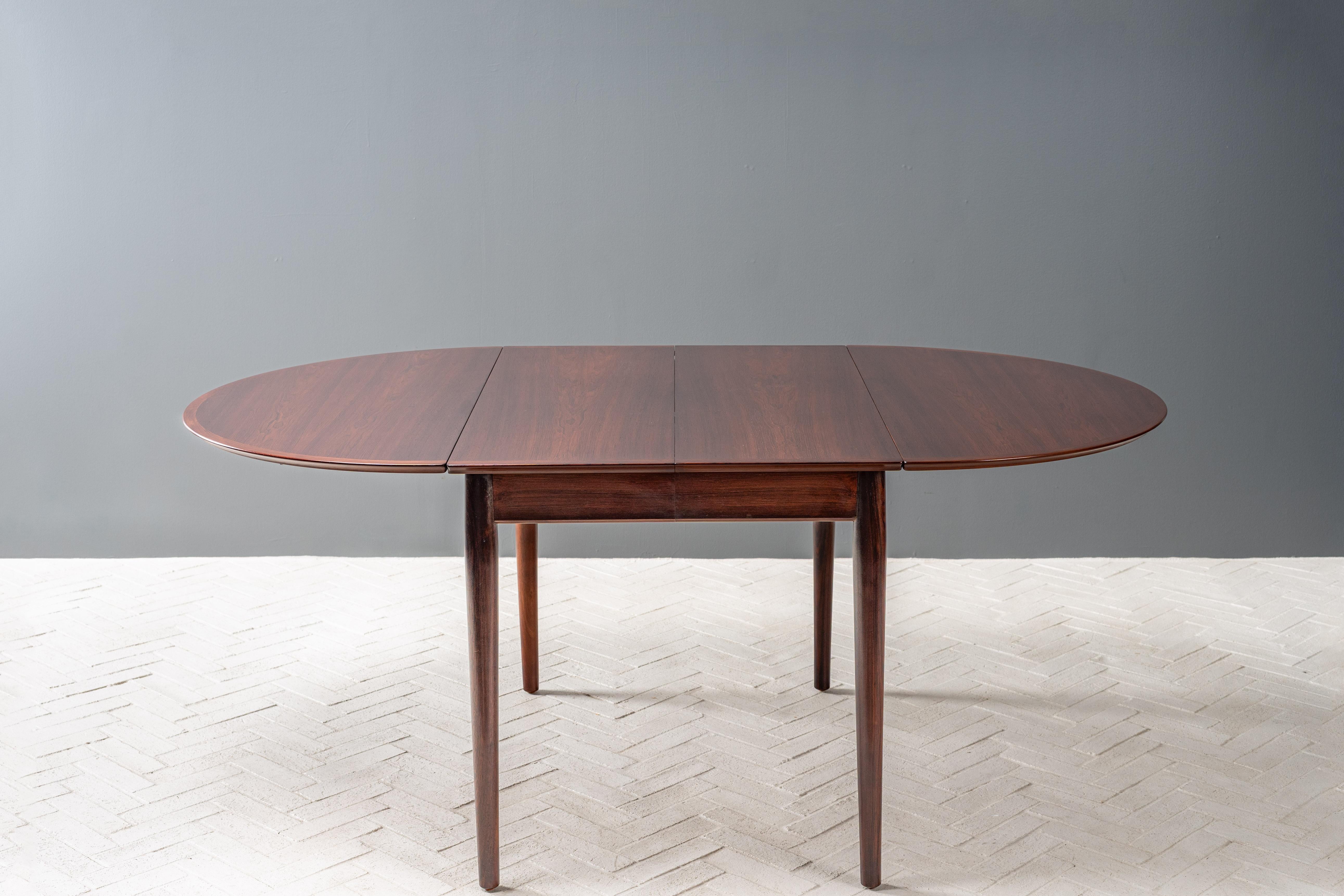 Mid-Century moderno Tavolo allungabile in palissandro Arne Vodder Modello 227 in vendita