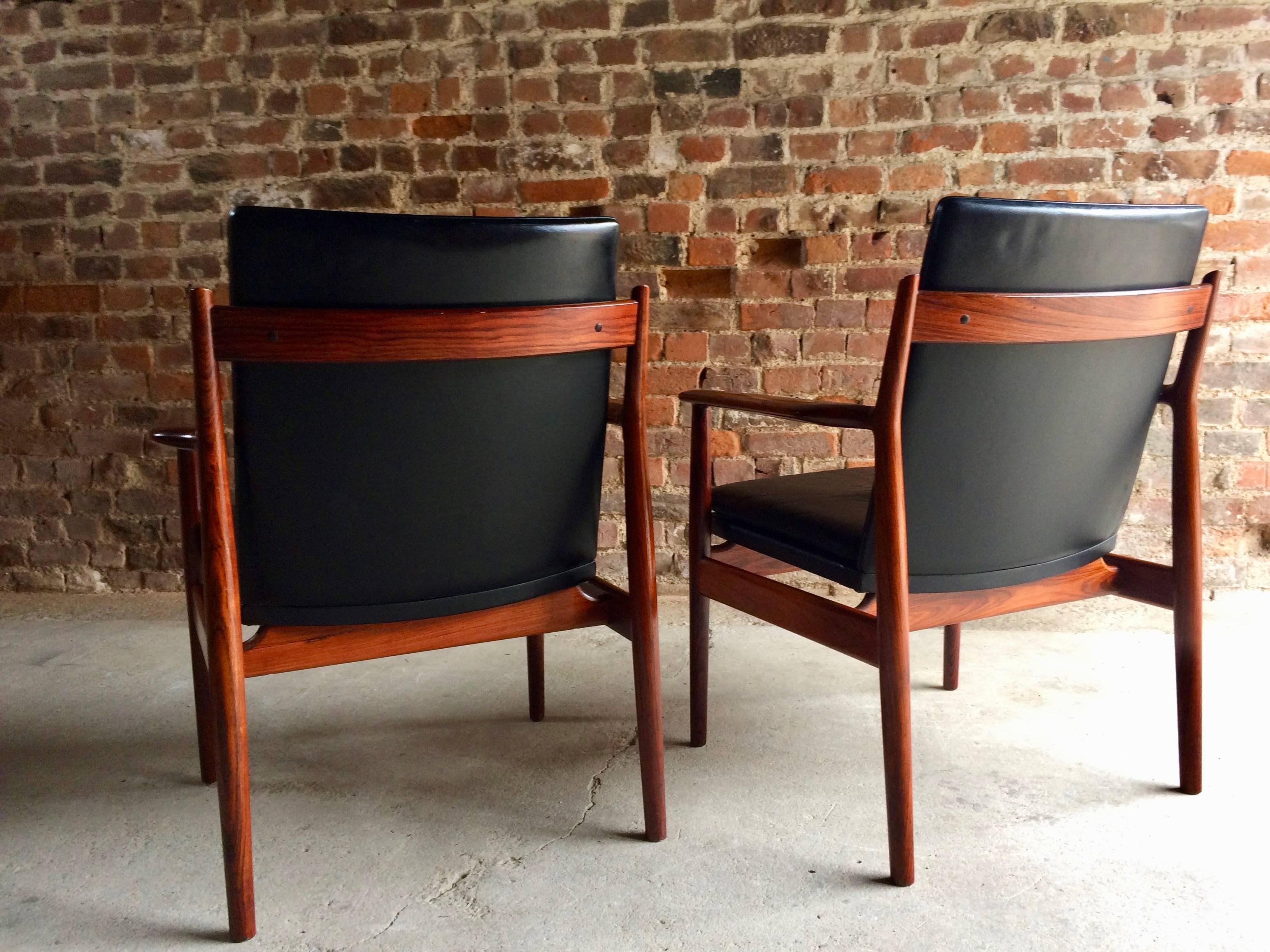Mid-20th Century Pair of Arne Vodder Model 431 Leather and Rosewood Armchairs, Sibast Furniture