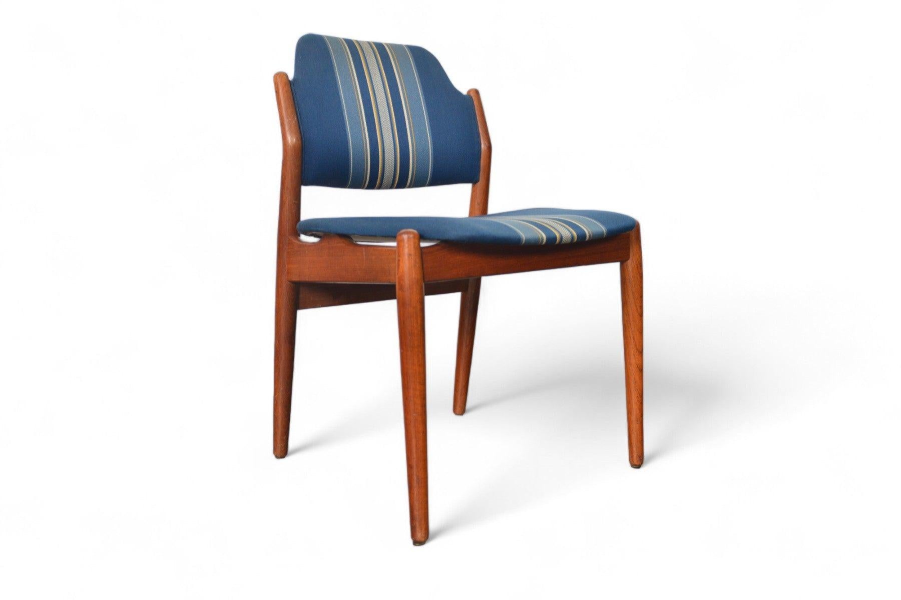 Mid-Century moderno Sedia da pranzo Arne Vodder modello 62s in teak in vendita