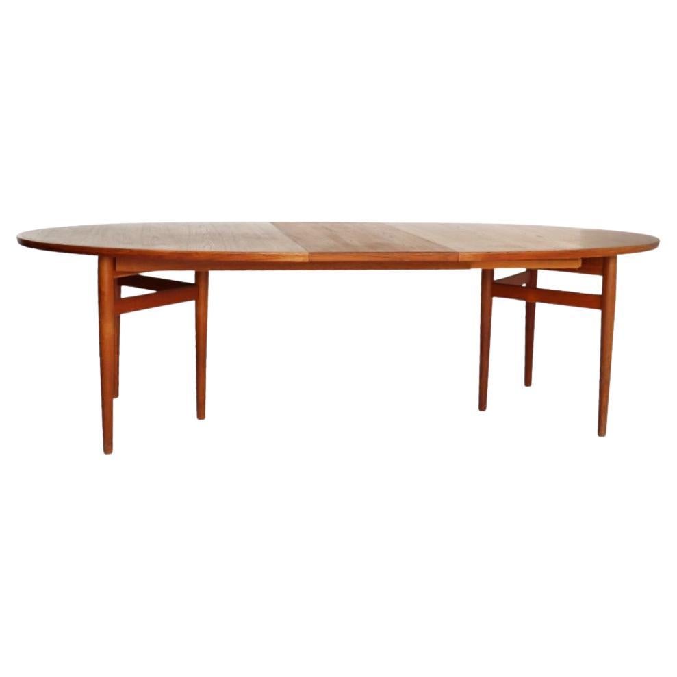 Arne Vodder Oval Table by Siblast Model 212