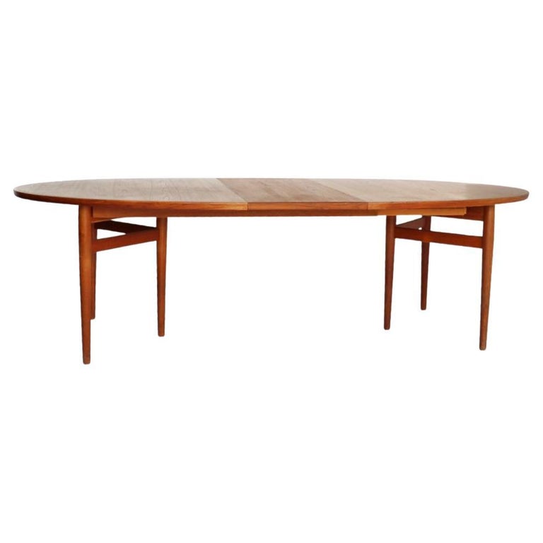 Arne Vodder Oval Table by Siblast Model 212 For Sale at 1stDibs | oval mid  century dining table, siblastic