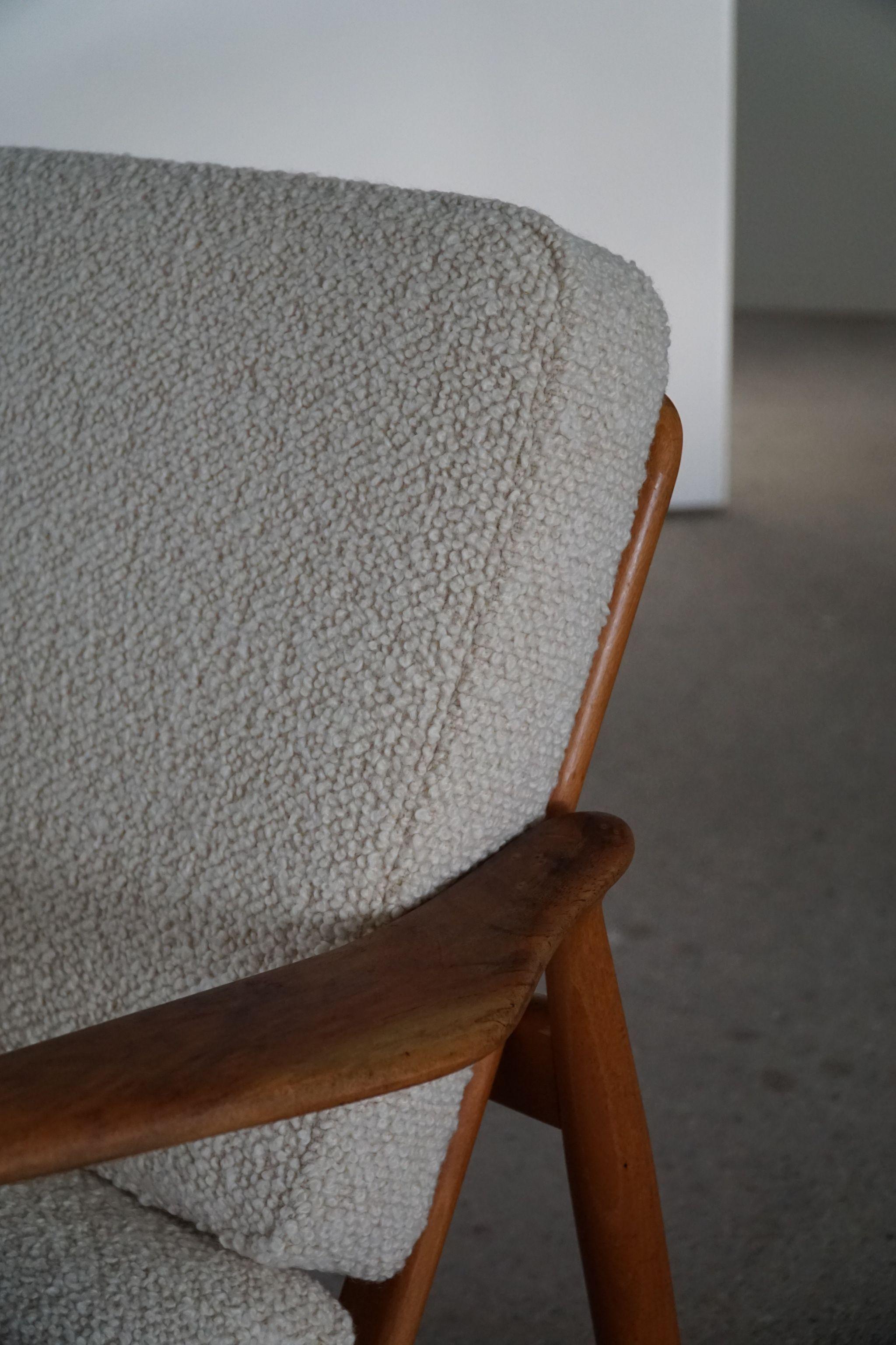 Arne Vodder, Pair of Lounge Chairs, Model FD 161, Reupholstered in Bouclé, 1950s 4