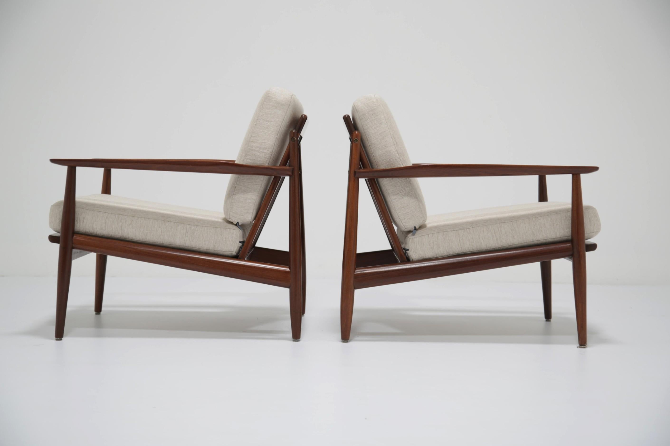 Arne Vodder Pareja de tumbonas de teca de Glostrup, Dinamarca Años 60 en venta 8