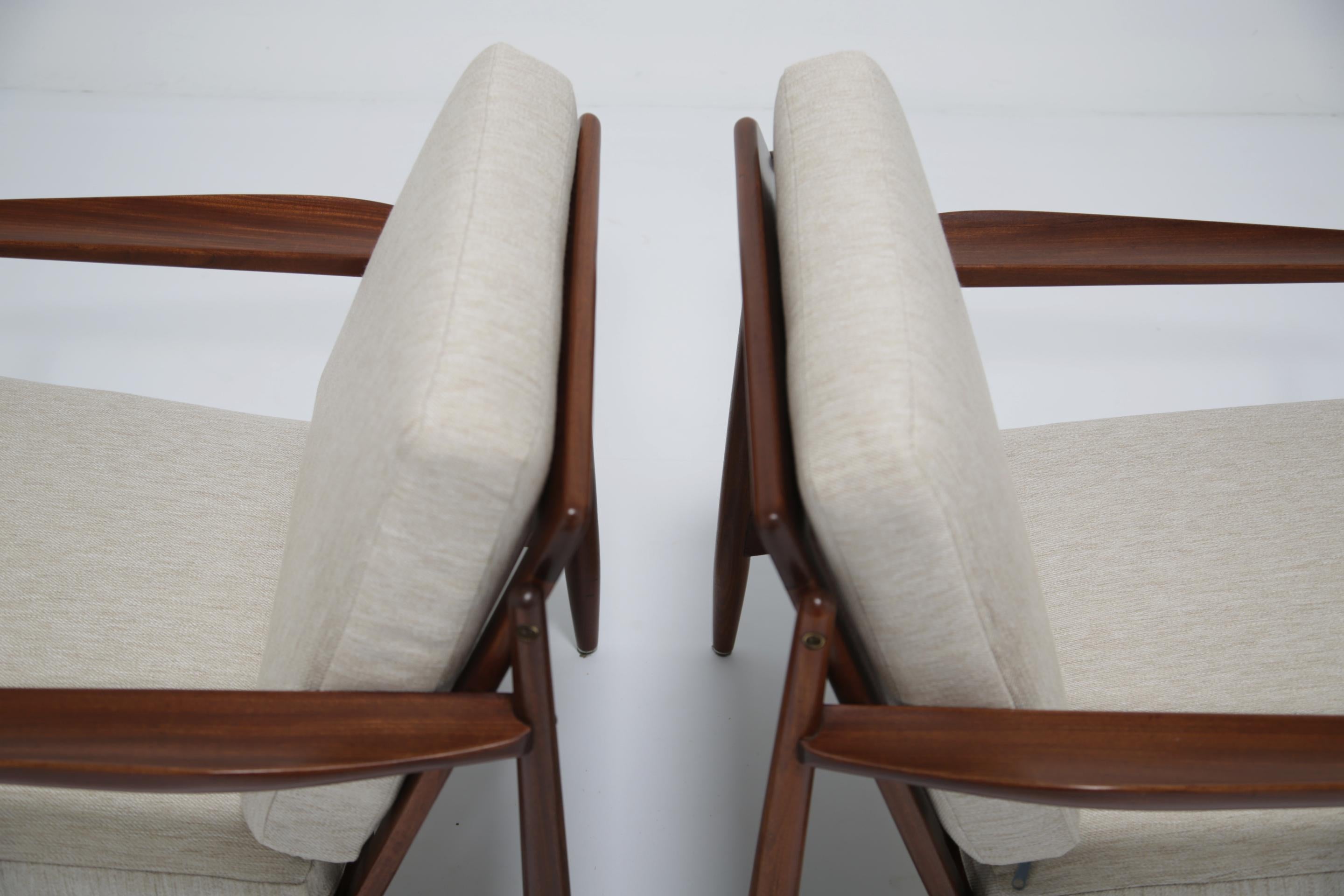 Arne Vodder Pareja de tumbonas de teca de Glostrup, Dinamarca Años 60 en venta 11
