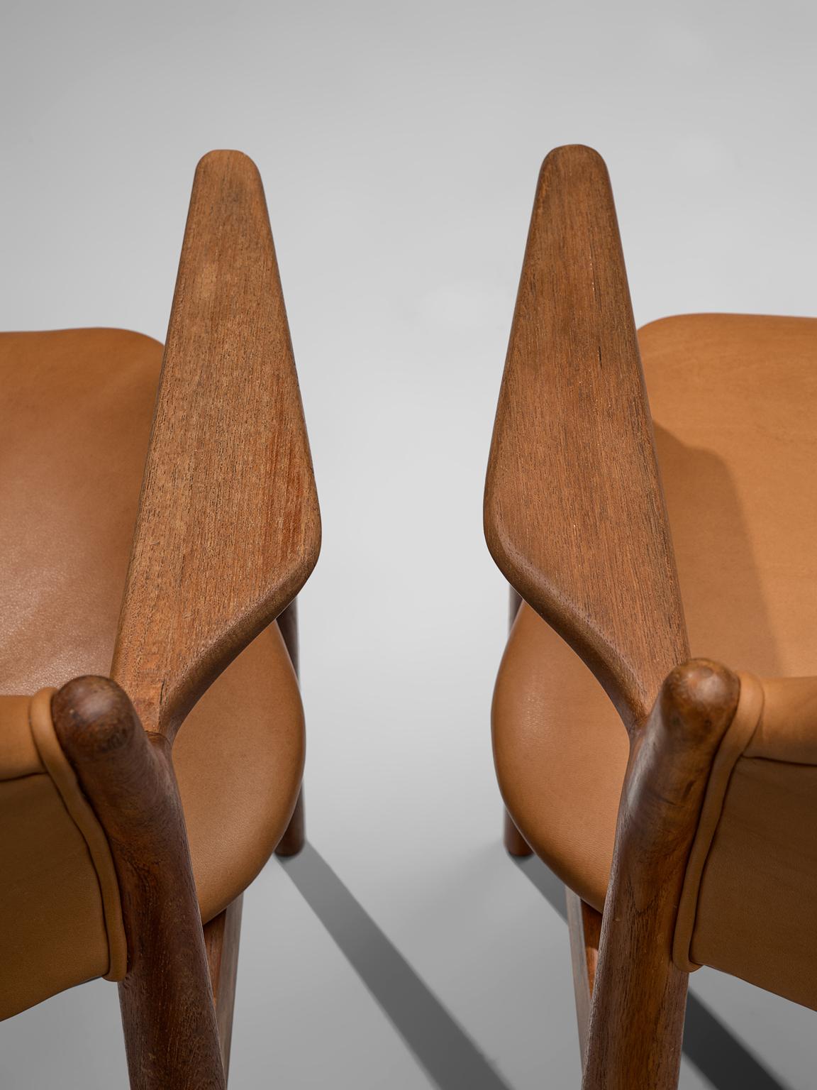 Arne Vodder Reupholstered Set of Dining Chairs in Cognac Leather (Mitte des 20. Jahrhunderts)