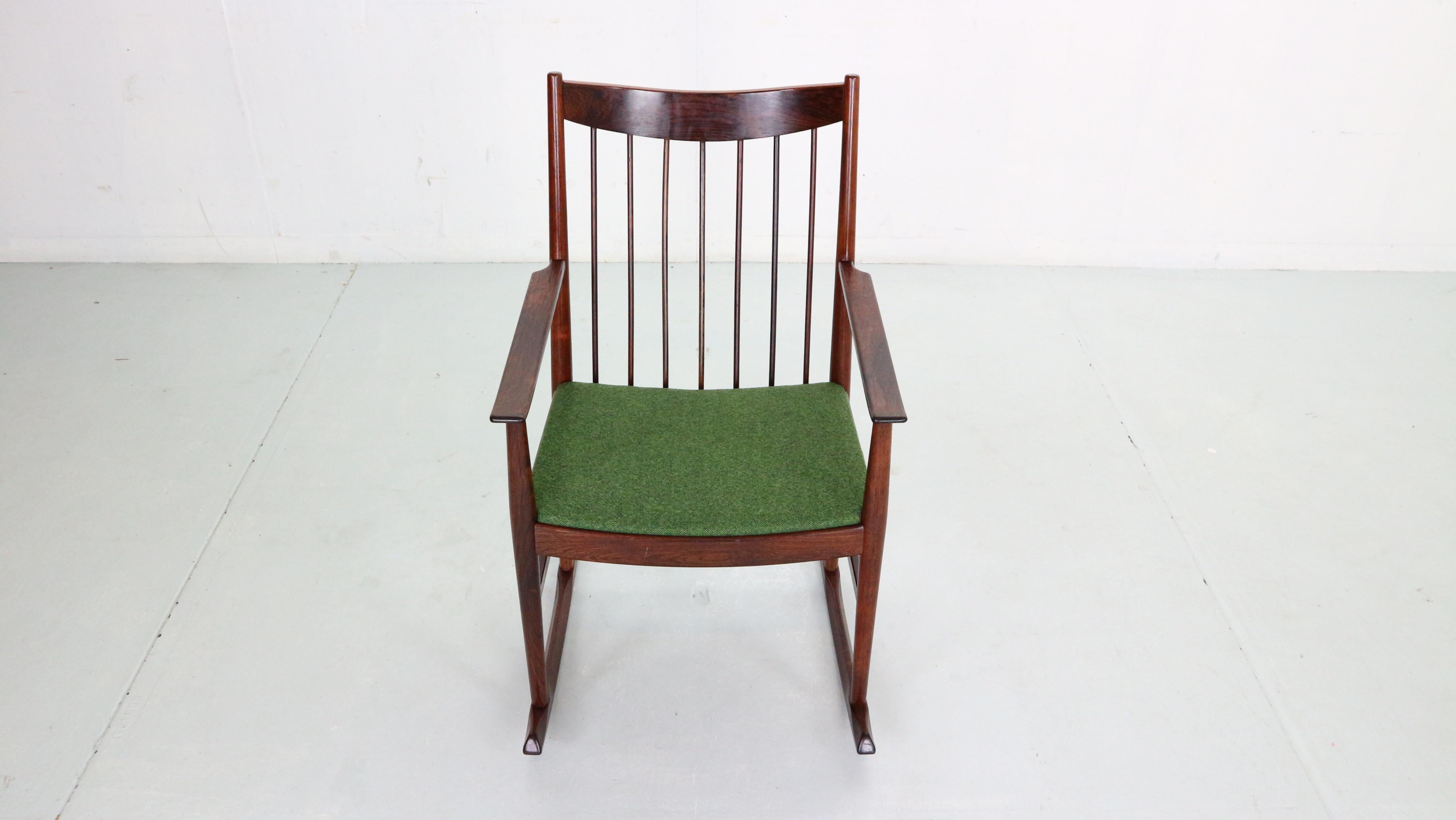 Sedia a dondolo di Arne Vodder per Sibast, 1960, Danimarca In condizioni buone in vendita a The Hague, NL
