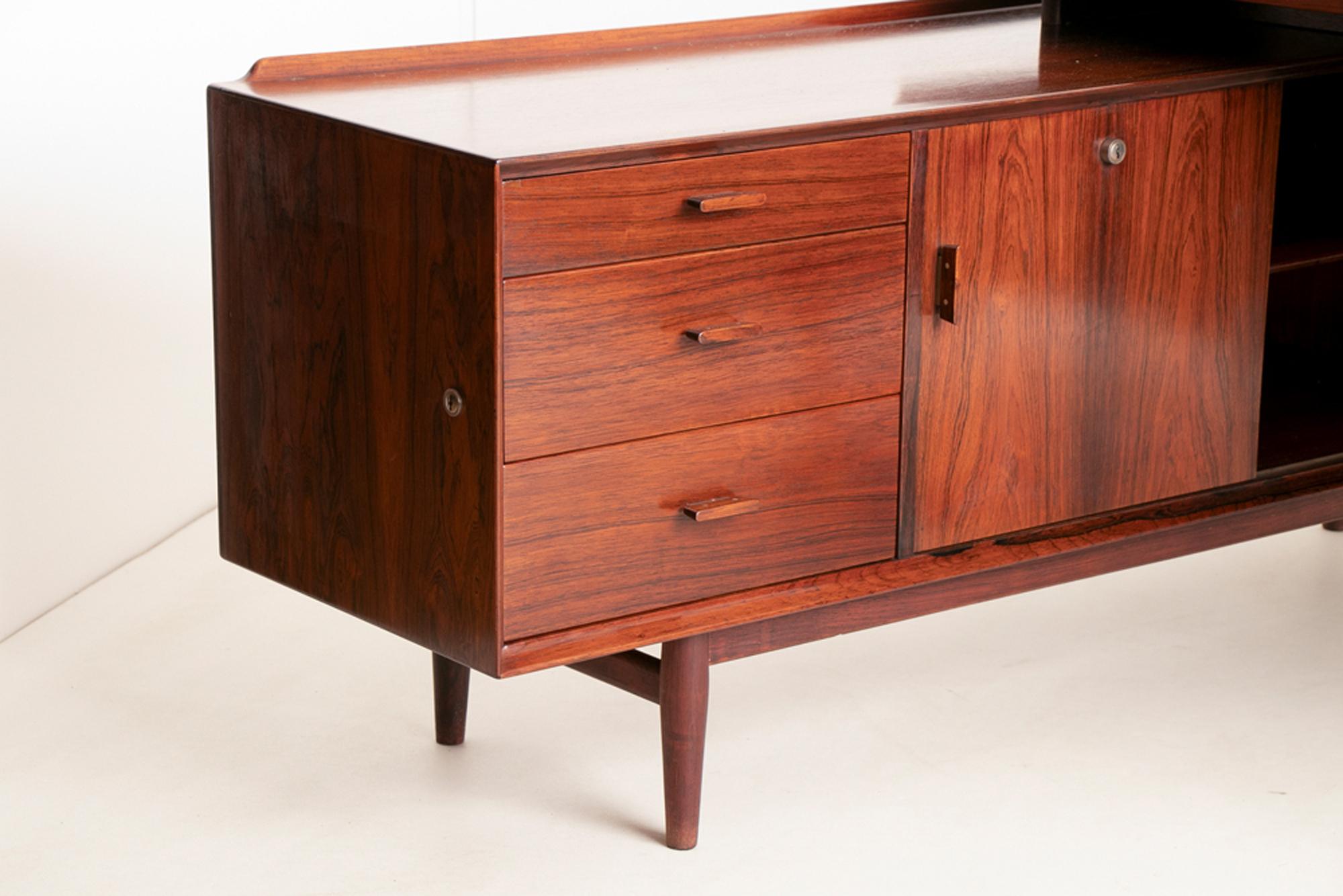 Arne Vodder Rosewood Desk by Sibast Mobler In Good Condition For Sale In London, Greenwich