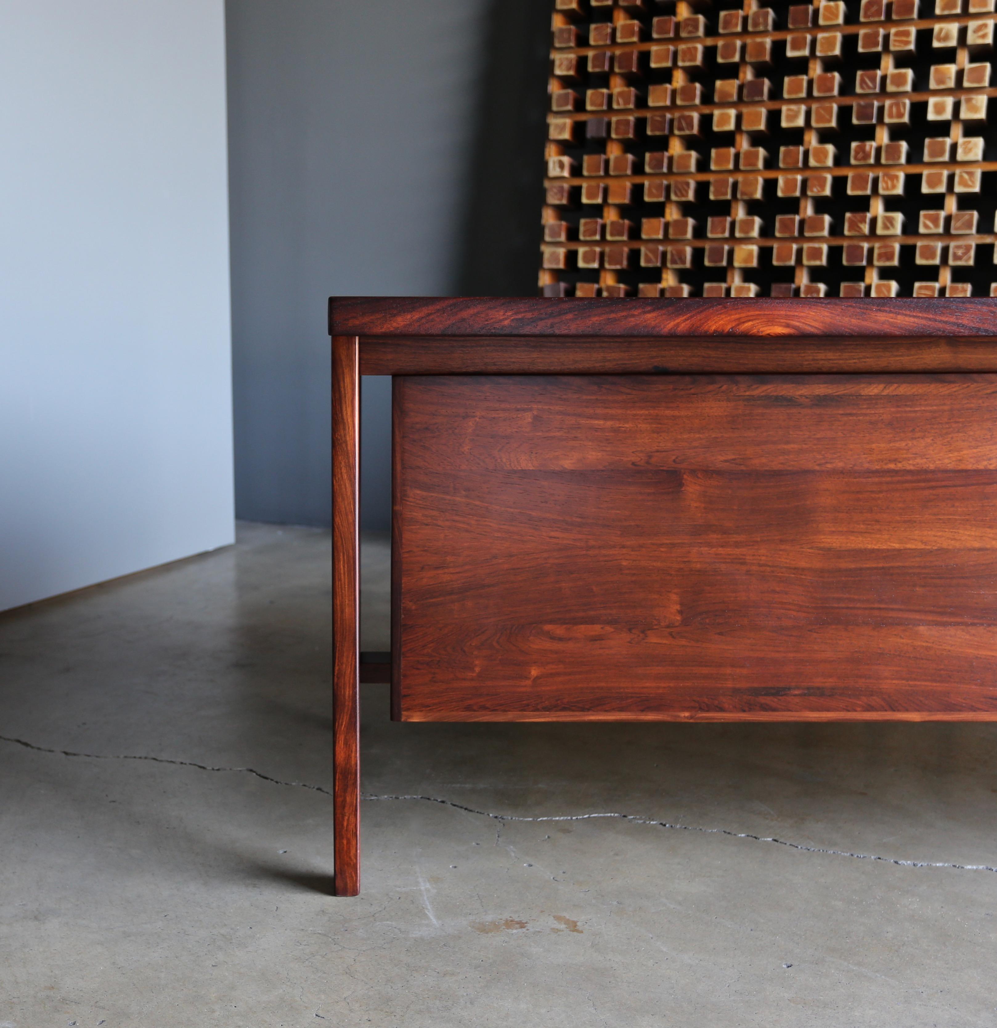 Arne Vodder Rosewood Desk for H.P. Hansen, circa 1960 4