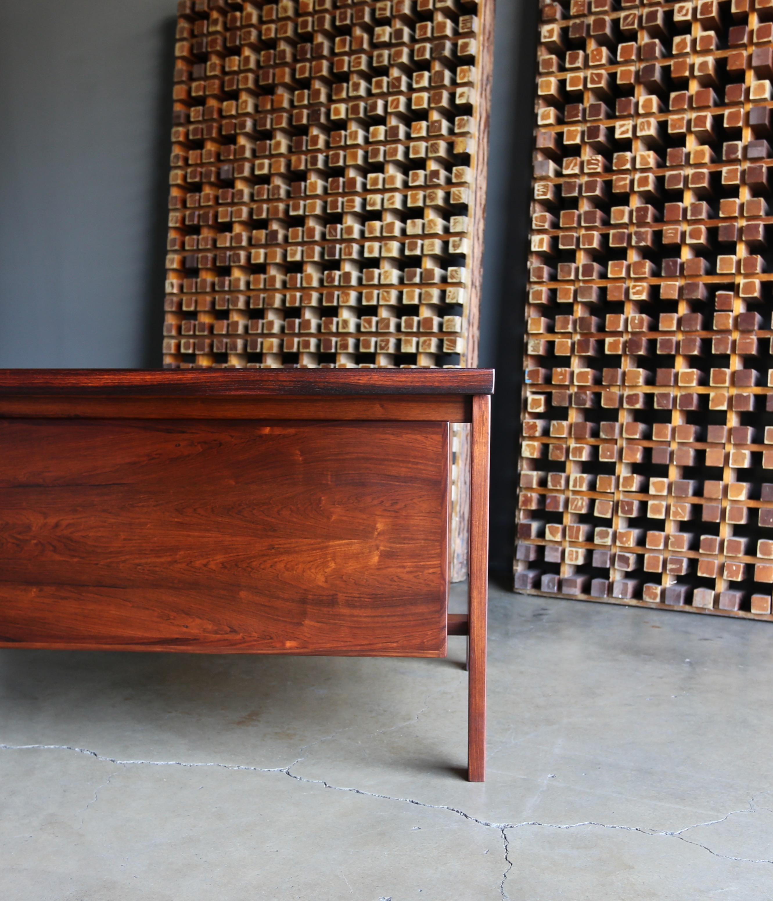 Arne Vodder Rosewood Desk for H.P. Hansen, circa 1960 5