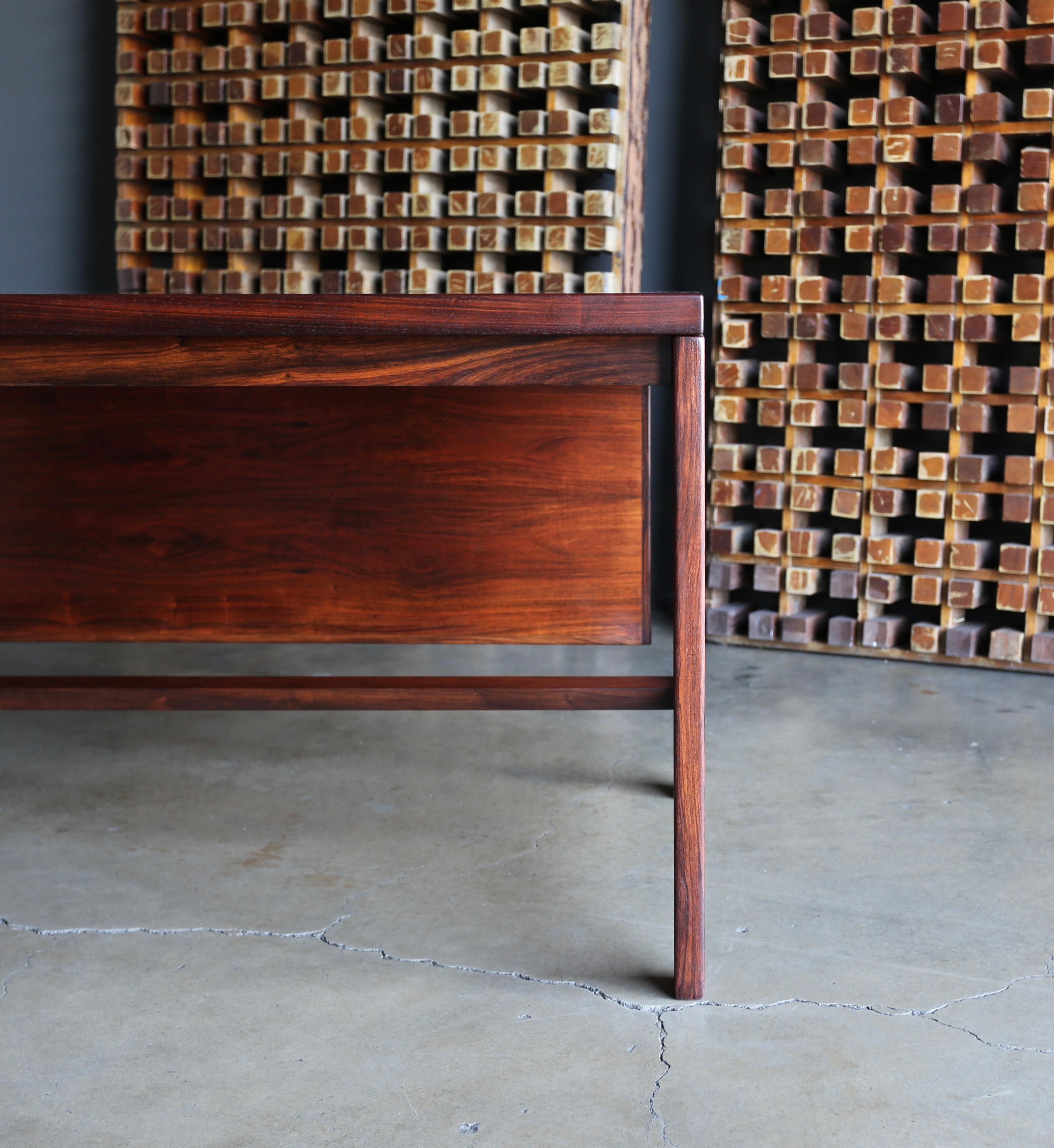 Arne Vodder Rosewood Desk for H.P. Hansen, circa 1960 In Good Condition In San Juan Capistrano, CA