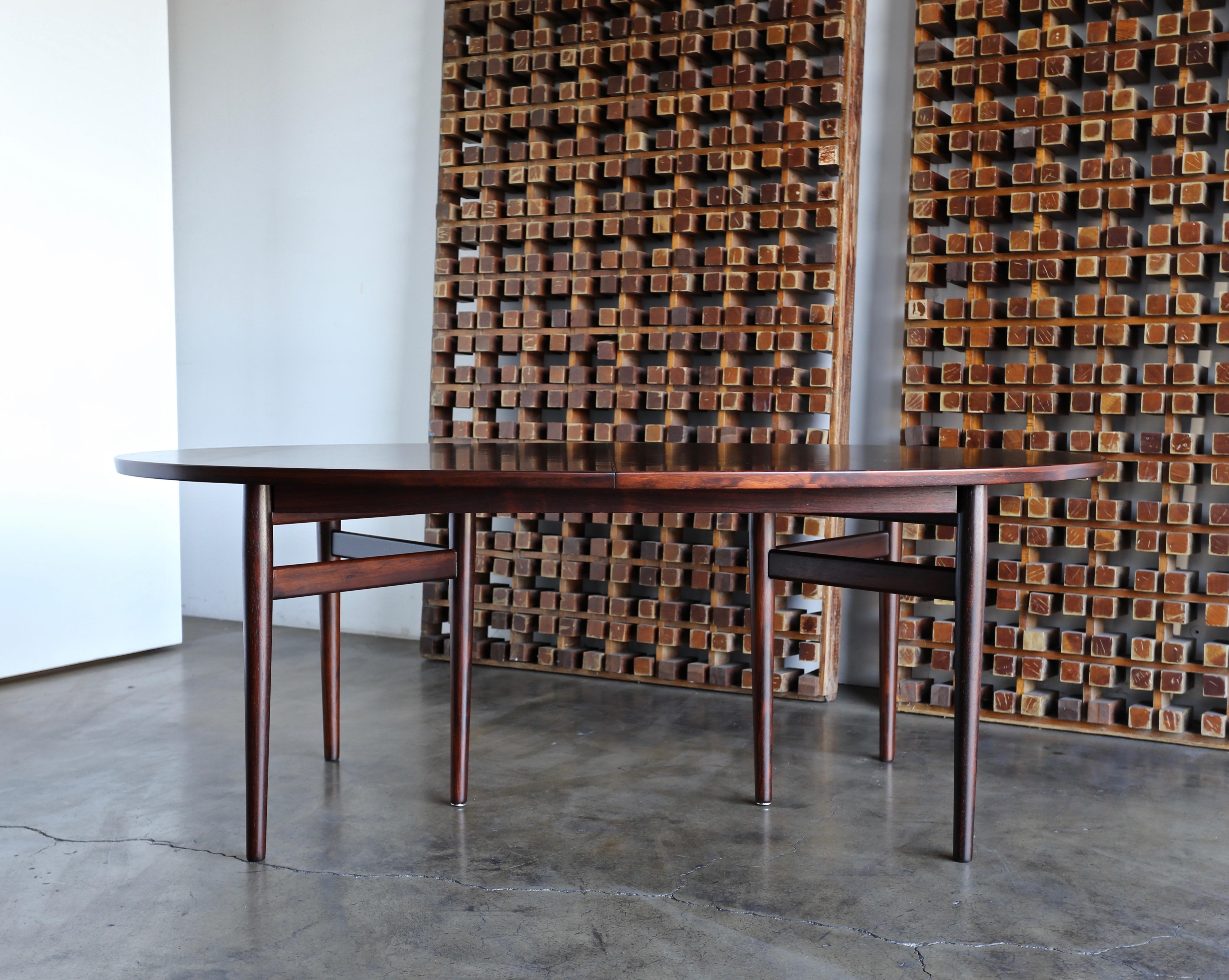 Arne Vodder Rosewood Dining Table for Sibast, circa 1960 In Good Condition In Costa Mesa, CA