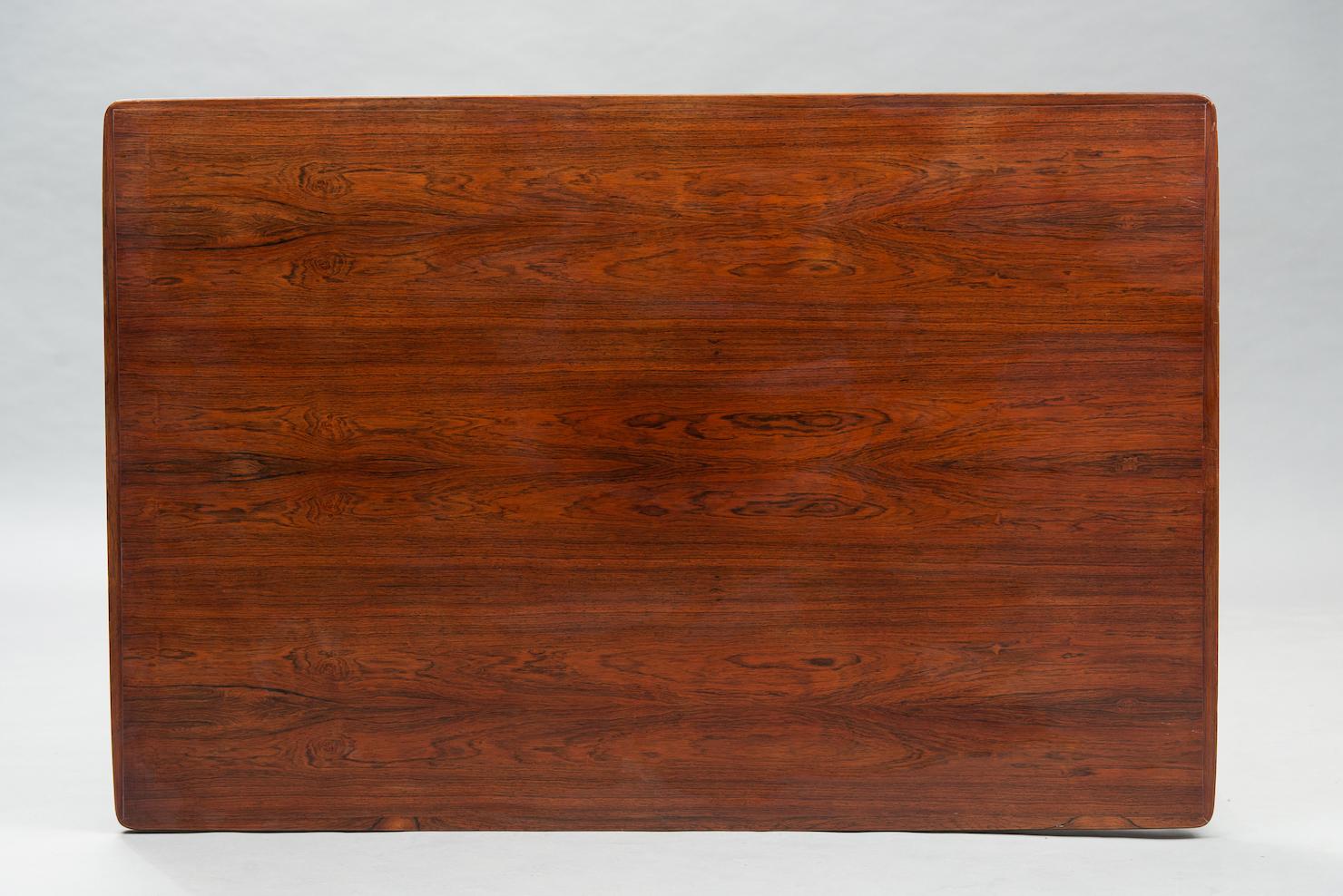 Arne Vodder mid-century modern Danish Rosewood Dining Table for Sibast, 1960s. In Distressed Condition In Porto, PT