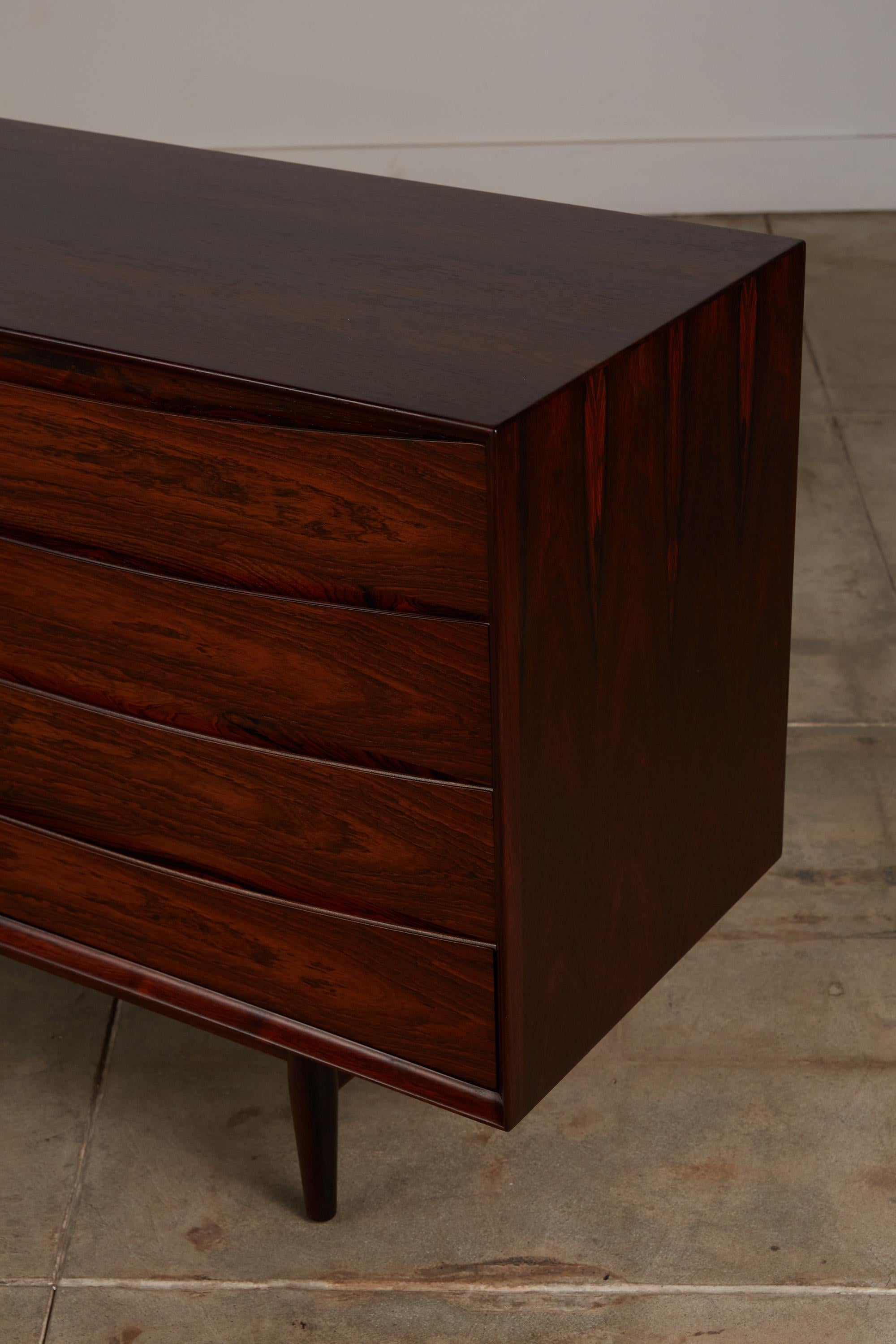 Arne Vodder Rosewood Dresser for Sibast Møbler 6